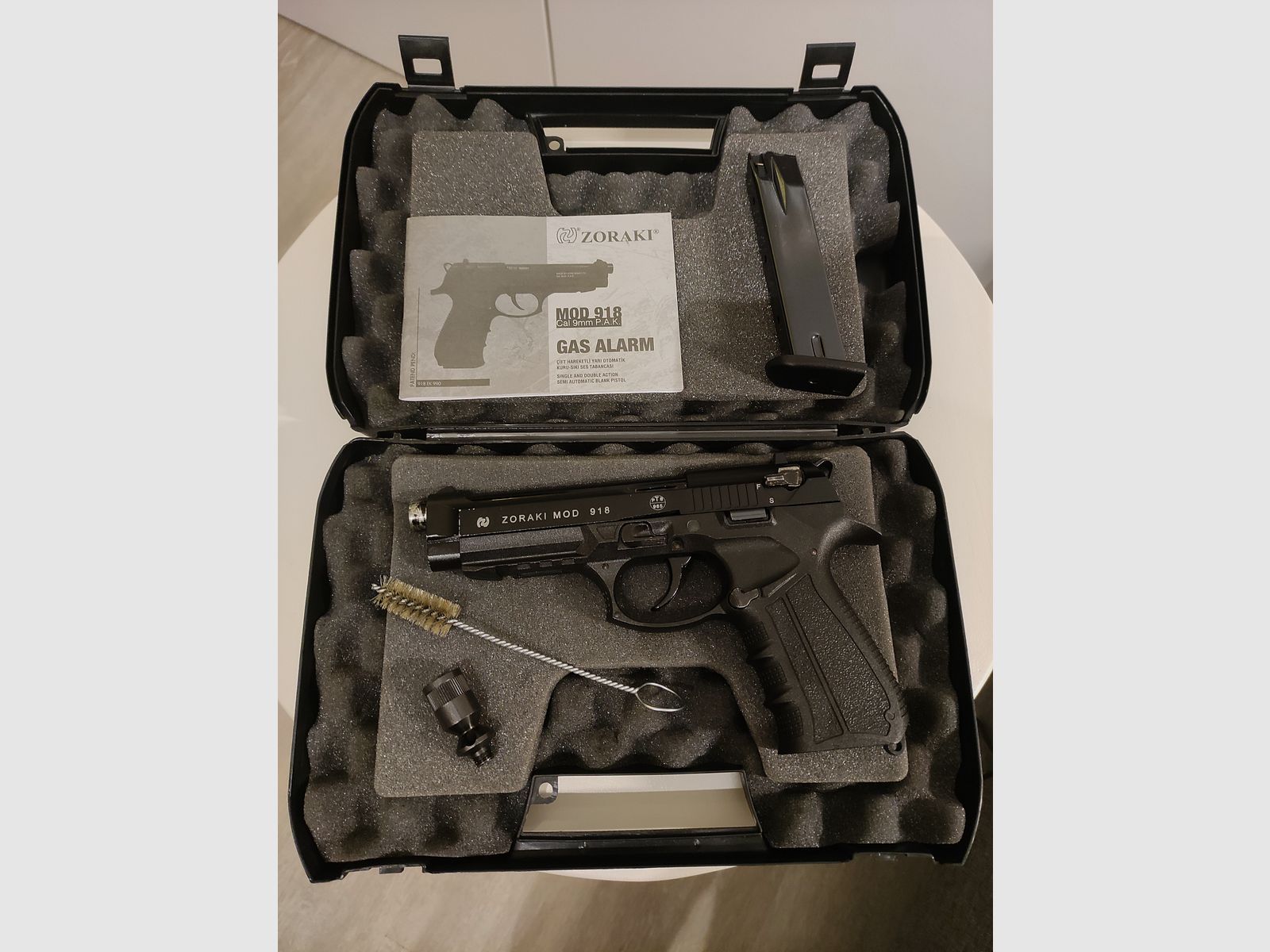 Pistola de fogueo Zoraki 918 con cargador de 18 disparos