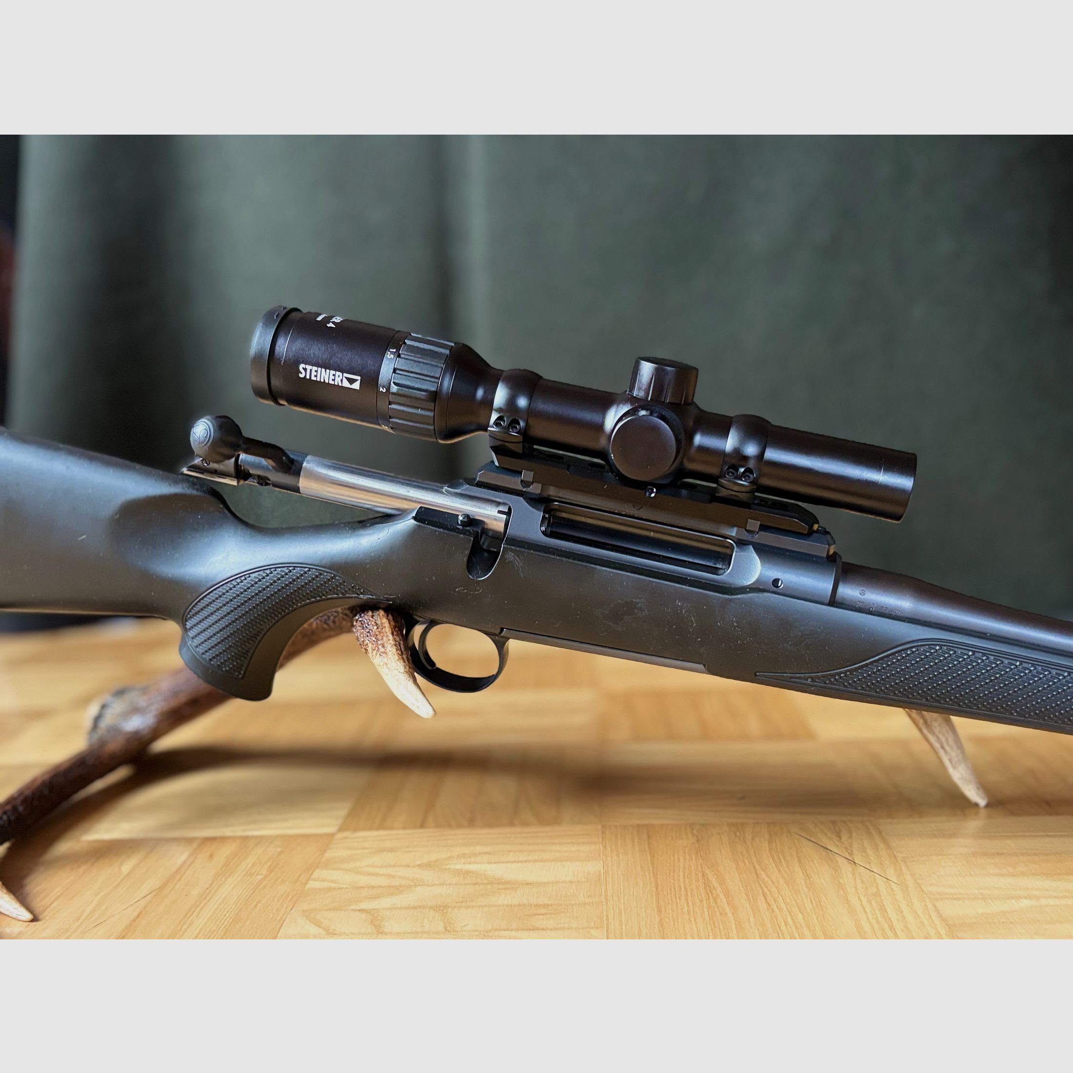 Sauer 101 Classic XT inkl. Dentler Montage Basis / .30-06 / Steiner Ranger 1-4x24 optional erhältlich / keine 202, 404, 505, R8