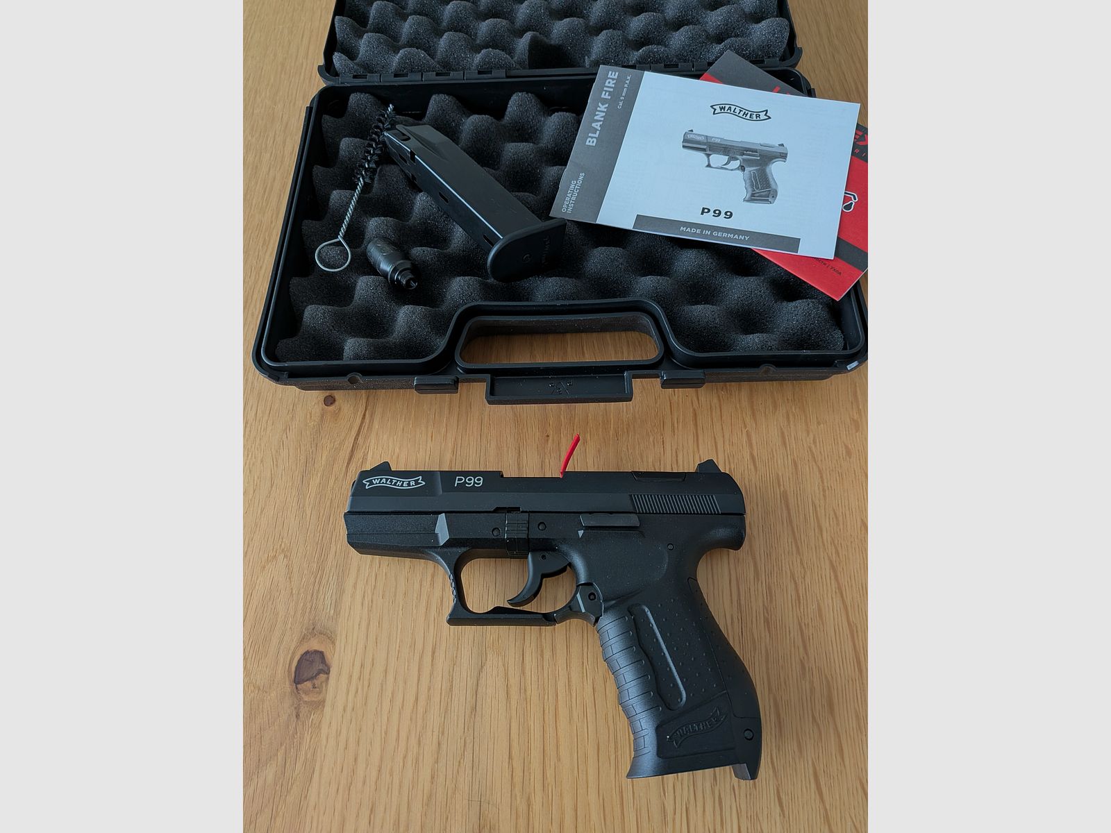 Walther P99 Cal. 9mm P.A.K ++ NEU++ Pistolet d'alarme P 99