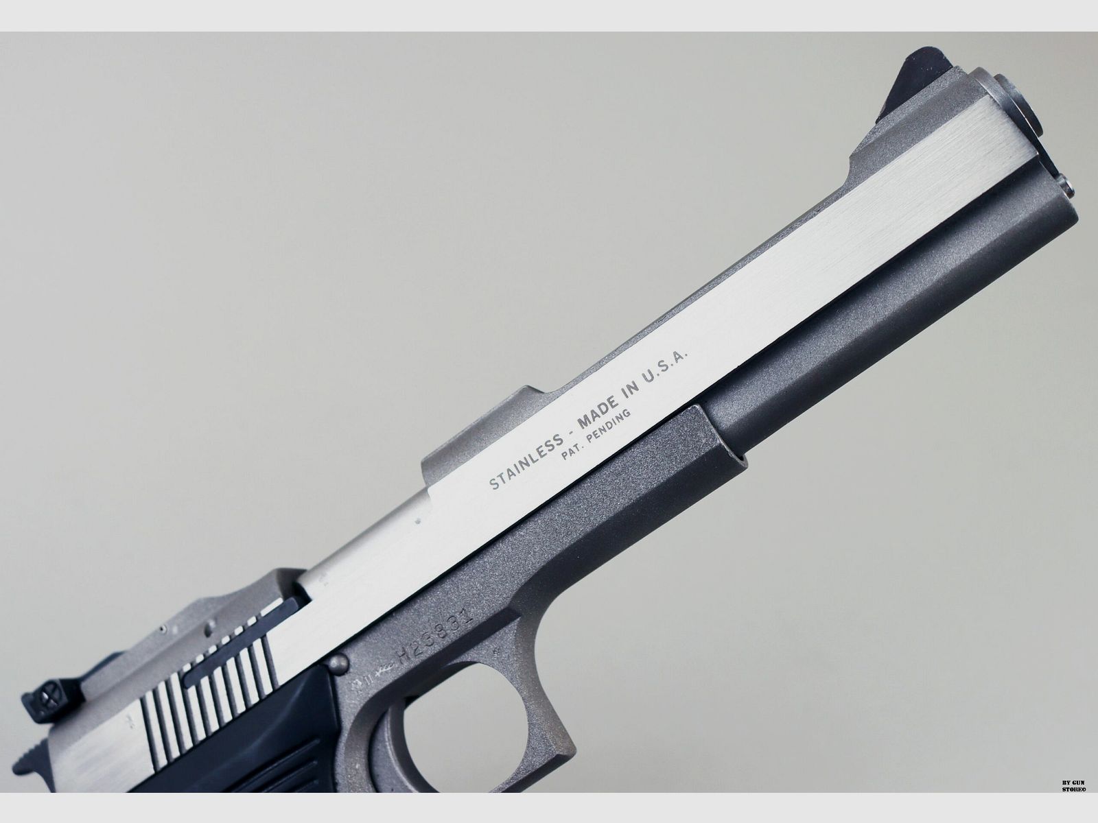 Pistol Arcadia Machine & Tool mod. Automag II cal. 22 WMR matr. H23831, image 7 of 12