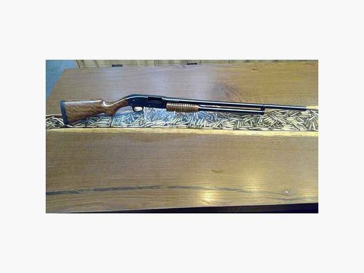 Vorderschaftsrepetierflinte Armscor Mod.30 im Kaliber 12/70 gebraucht