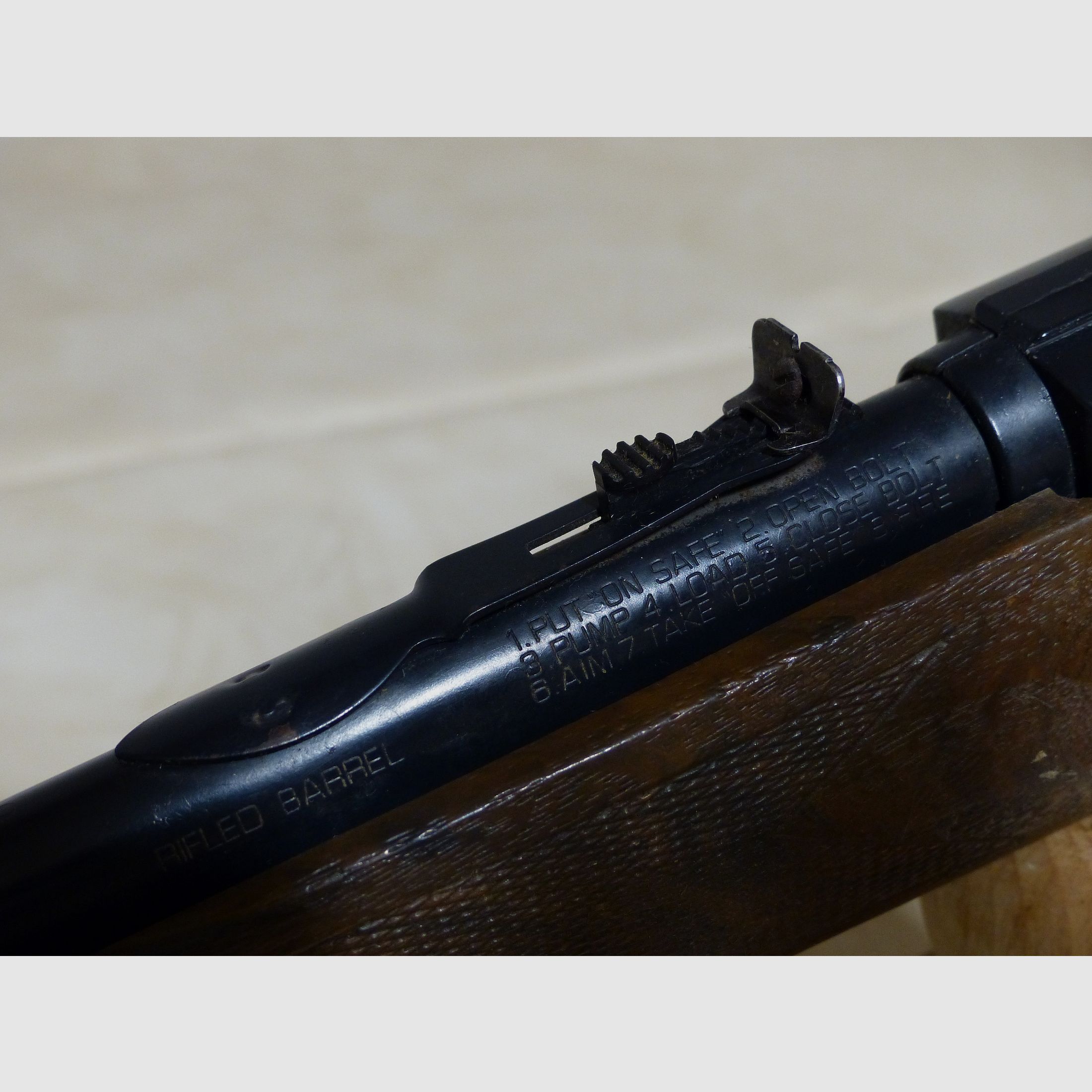 Carabina de aire comprimido Co2 de palanca inferior Daisy Power Line Mod. 990 Cal. 4,5 mm Diabolo y BB Dual Power USA vintage