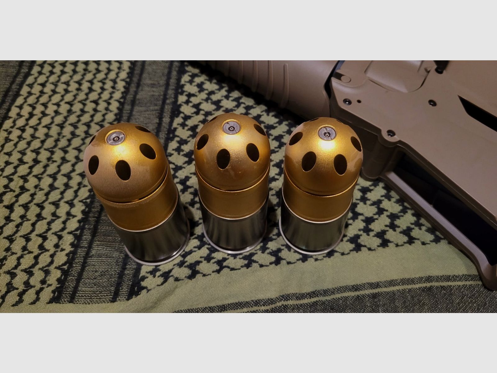 VFC SCAR-L – Komplettset inkl. Granatwerfer und Zubehör