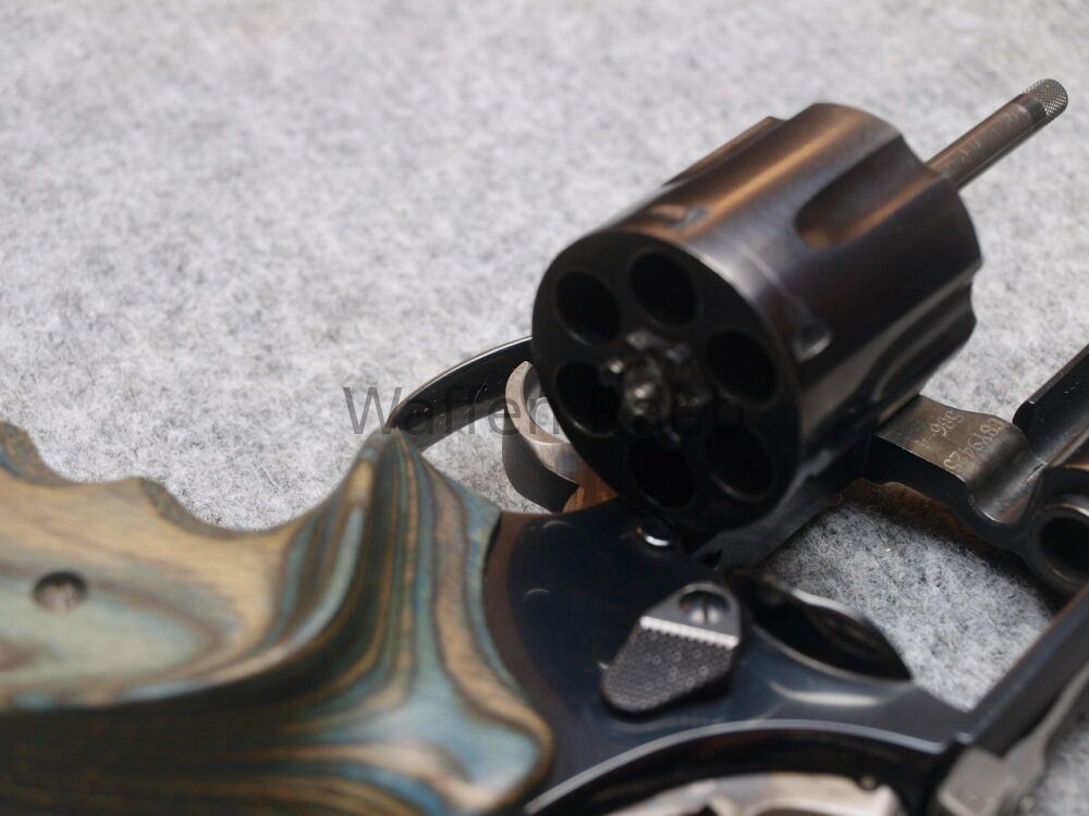 Smith & Wesson 586-4 Target Champion