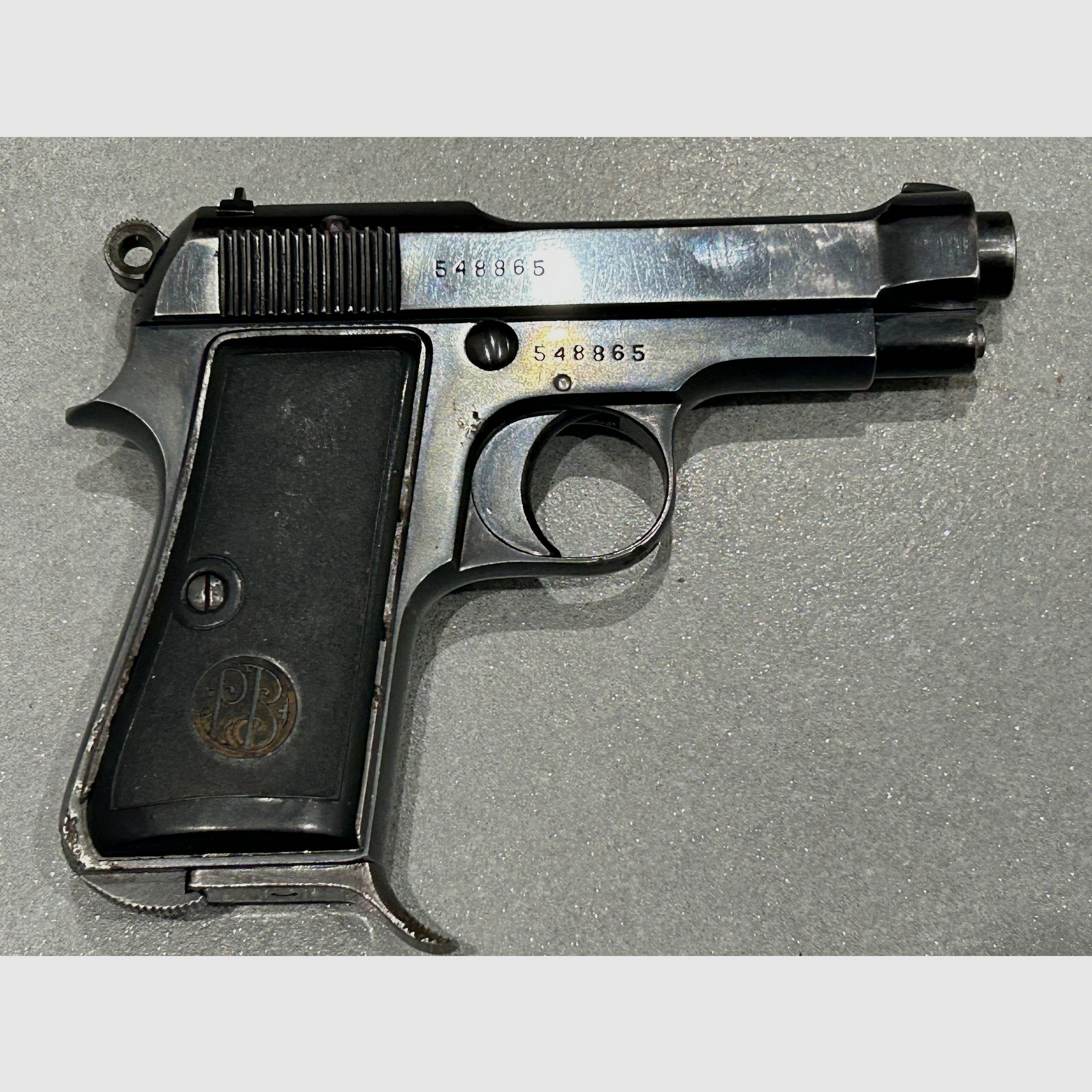 Beretta M1934 - 9mm short Italian military weapon World War II