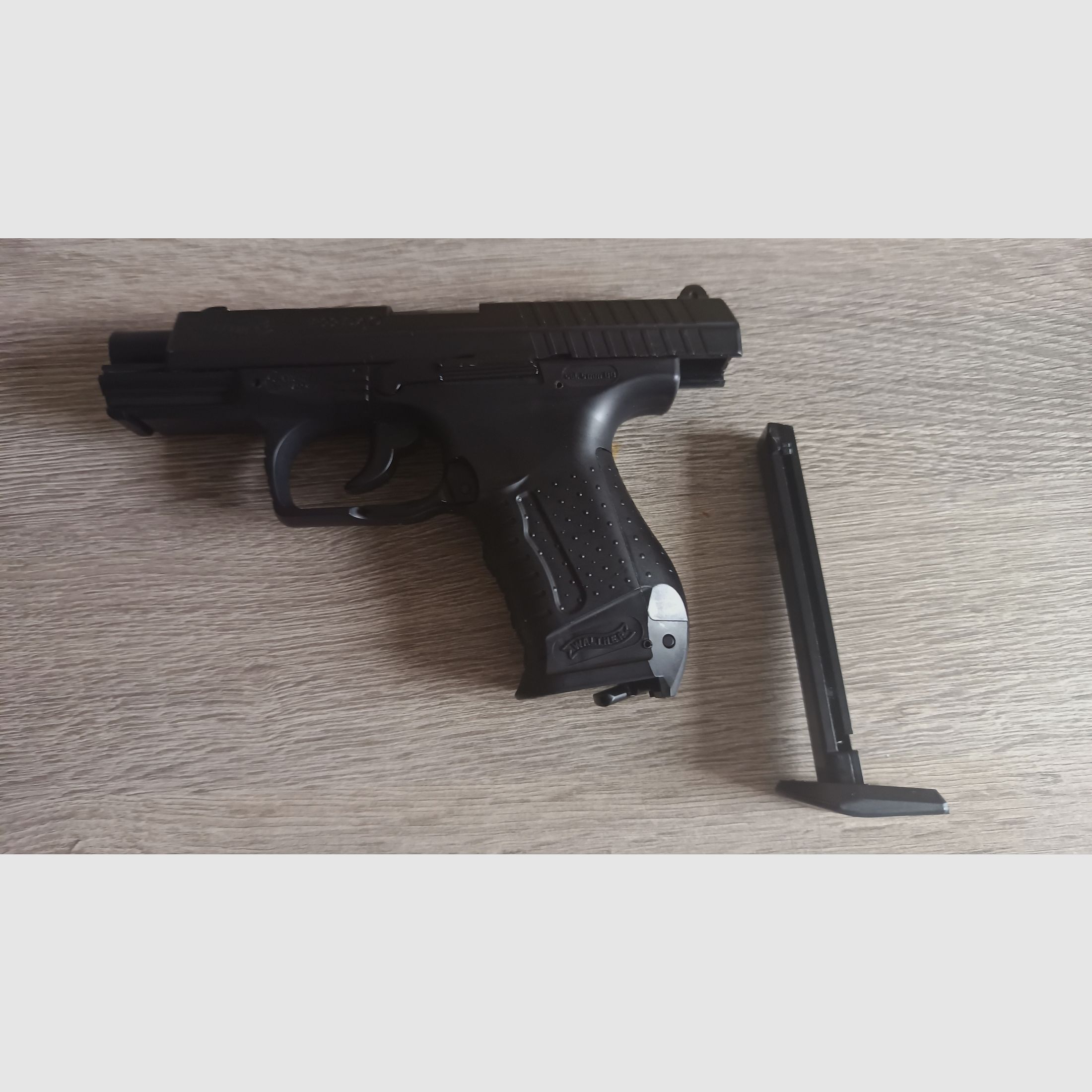 Walther PPQ CO2 Pistol