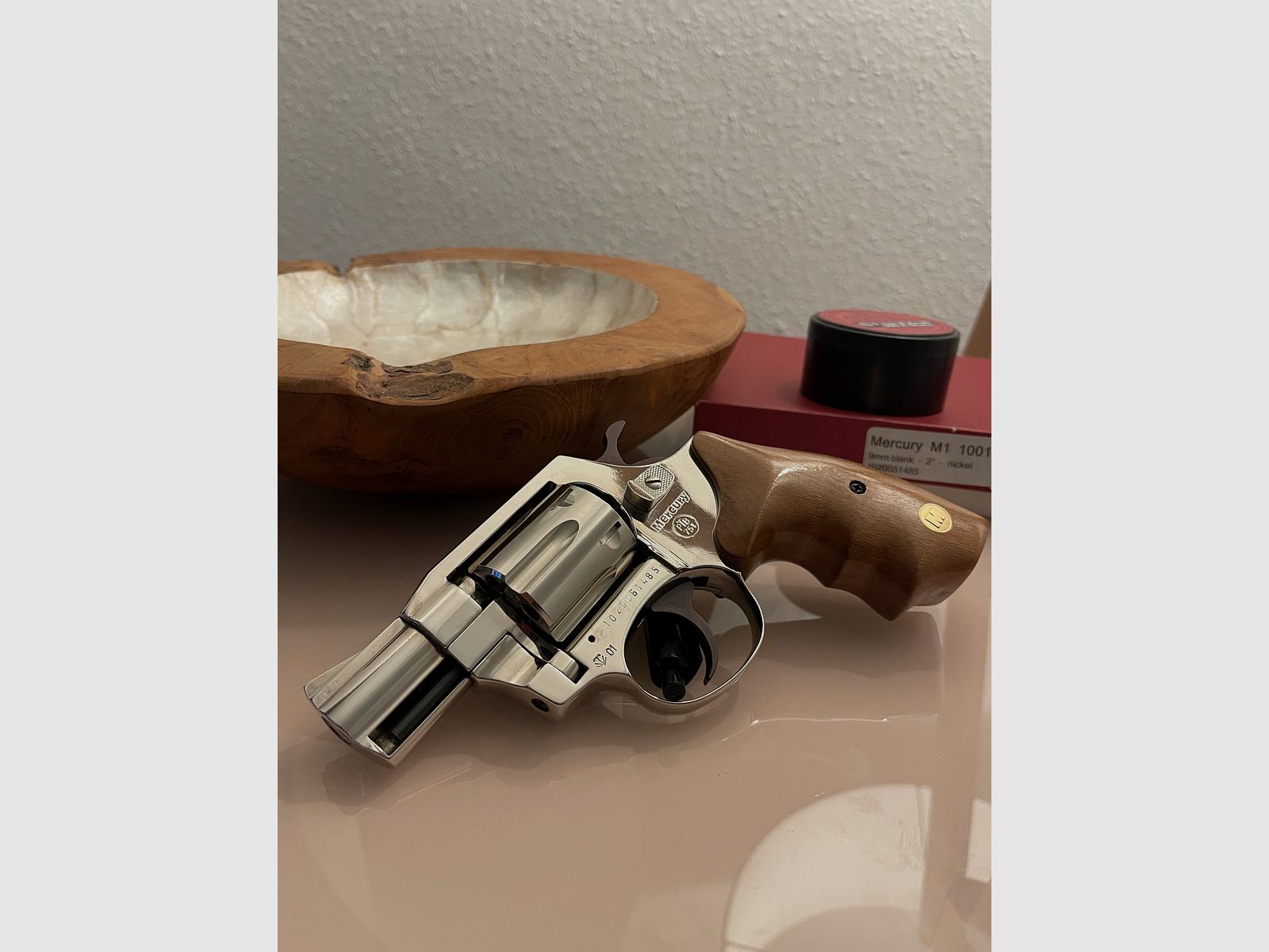 Pistolet d'alarme Mercury M1 9mm chromé avec poignée en bois, emballage d'origine