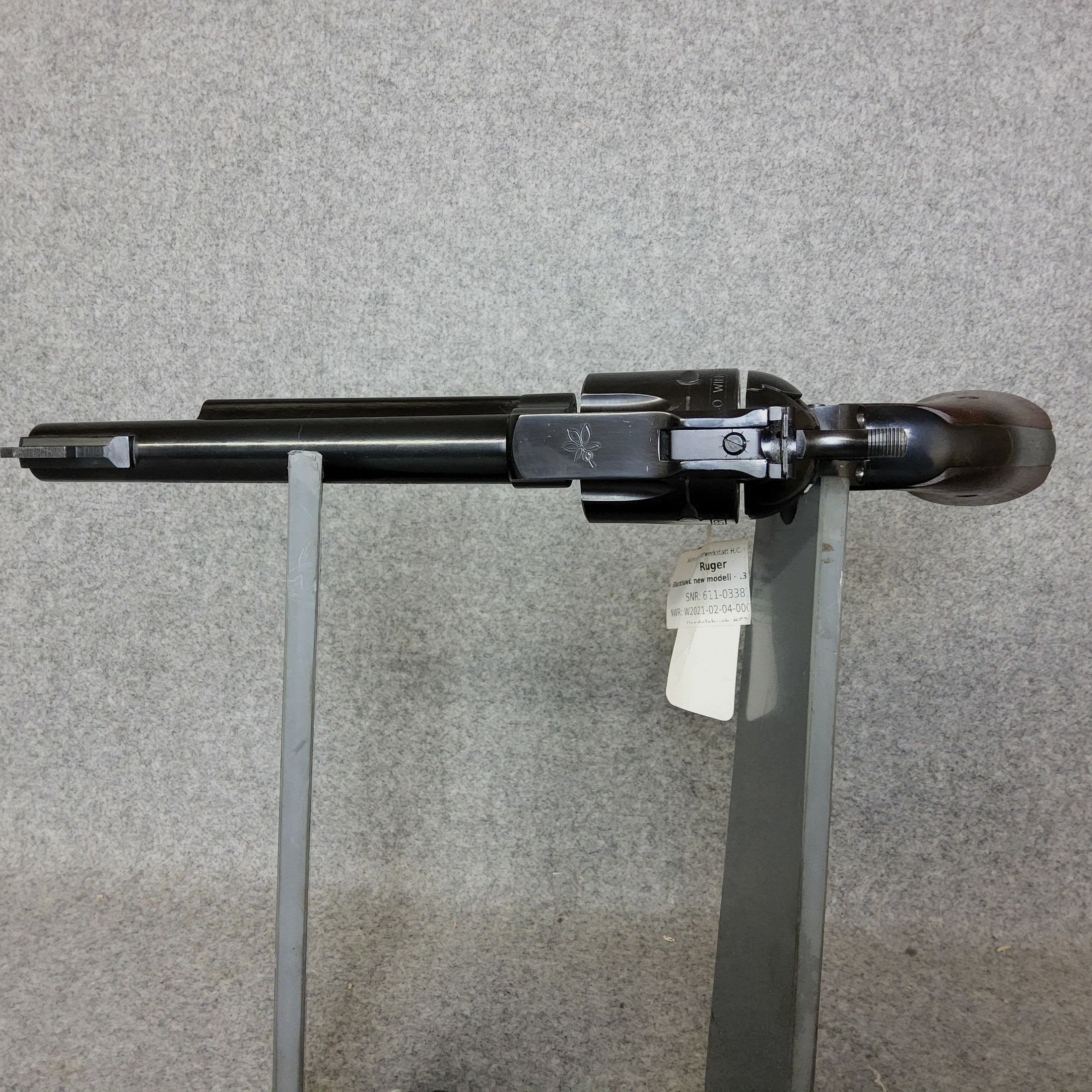 Ruger Blackhawk-new model-with interchangeable cylinder 10mm Auto