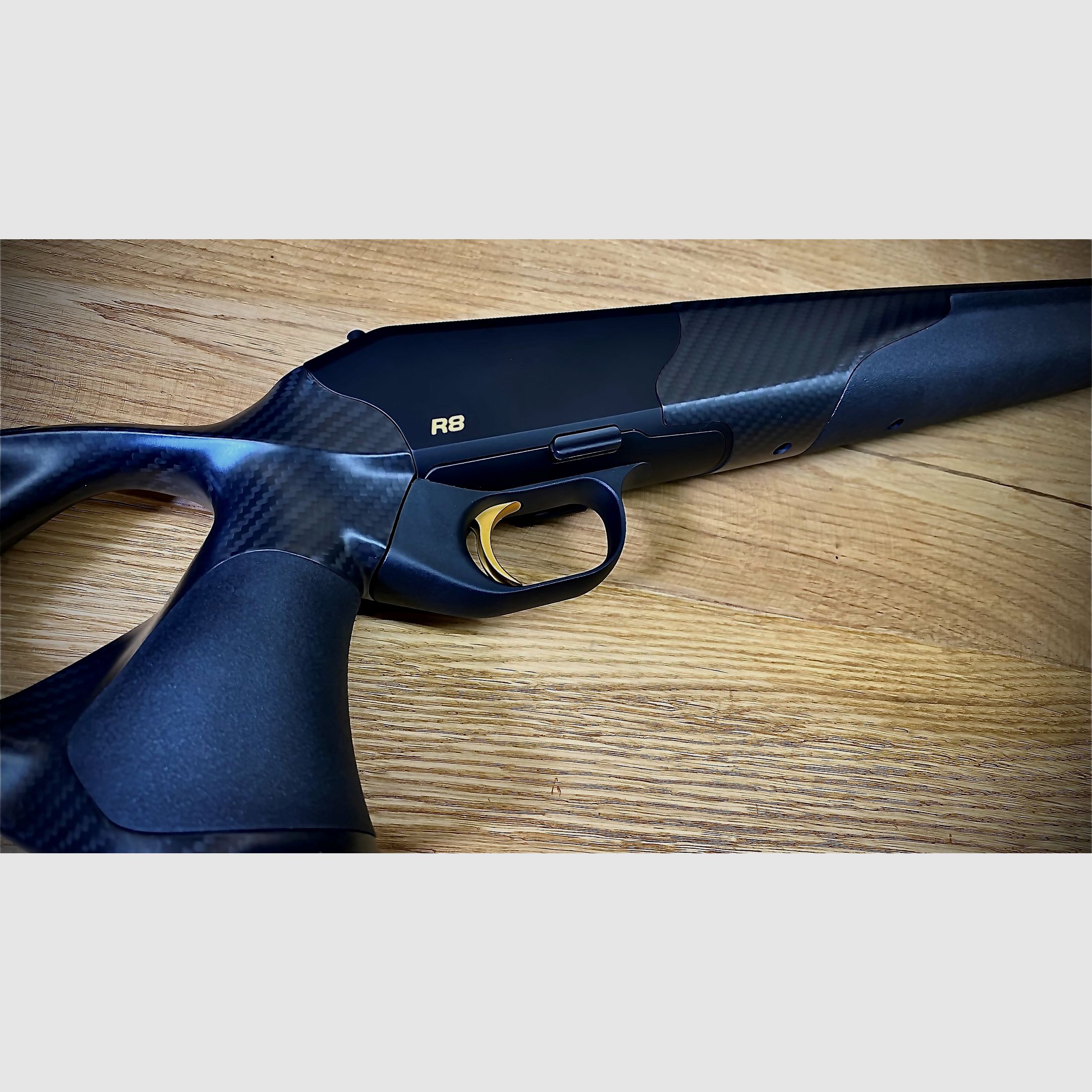Blaser R8 Ultimate Carbon Schäftung mit Elastomer Einlagen und goldenem Abzugszüngel