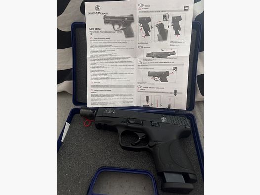 Pistolet sygnałowy Smith und Wessen MP9C