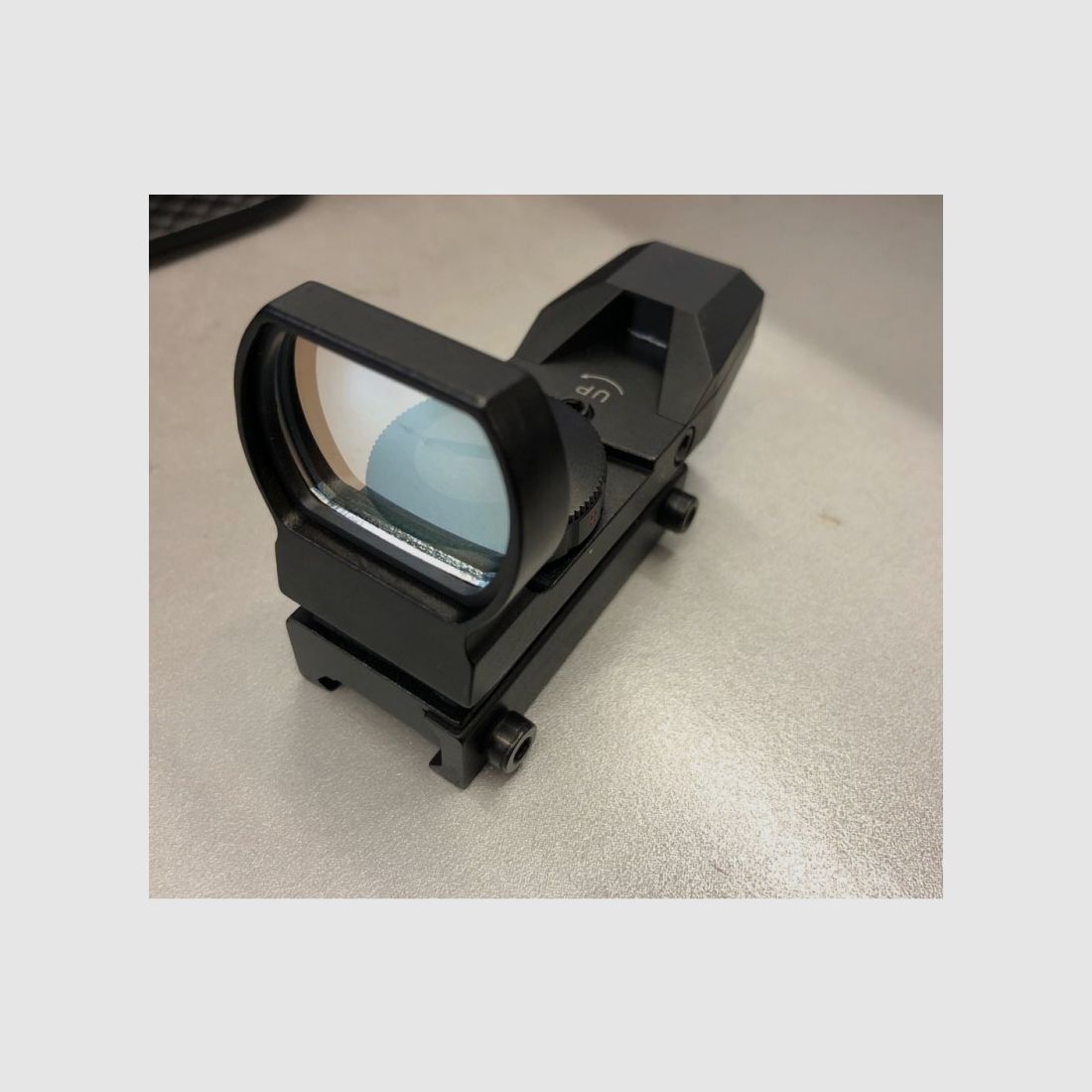 Red Dot 1×33 Multi Retikel mit 11 mm und Weaver Basis, Bild 1 von 3