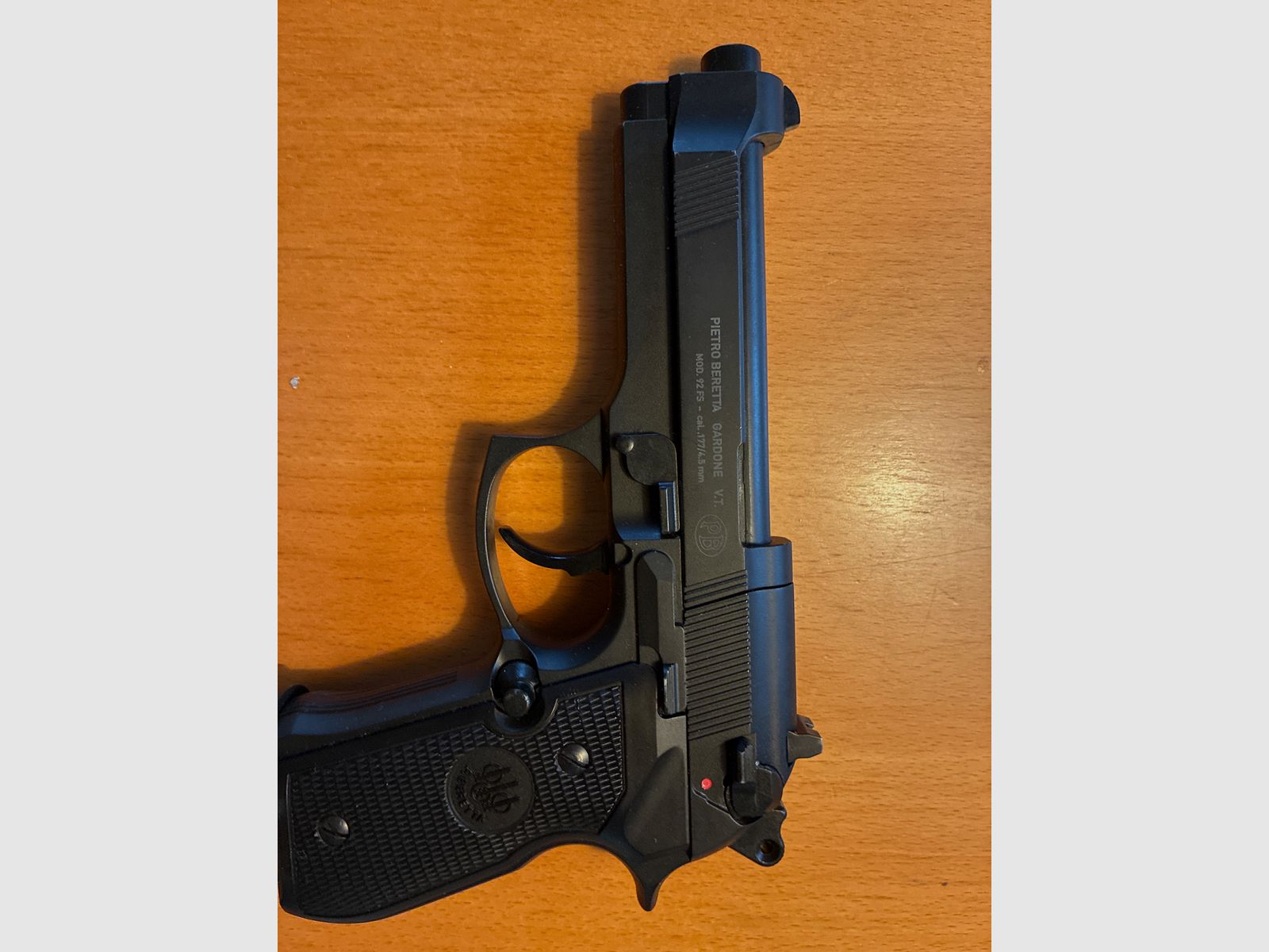  Umarex / Beretta Mod. 92 FS – CO2-Pistole – Kaliber 4,5 mm Diabolo, Bild 1 von 2