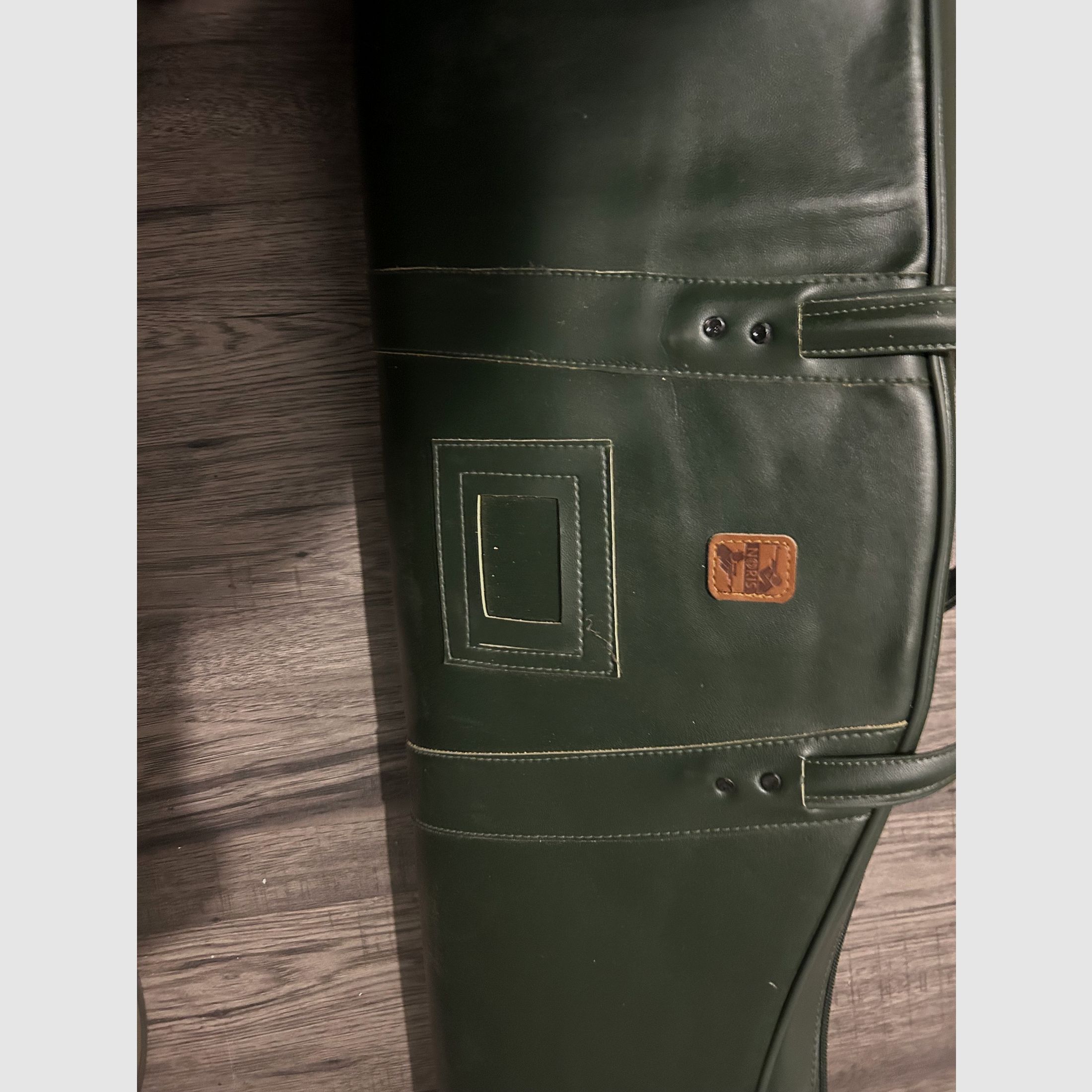 Diana 24 with accessories and bag