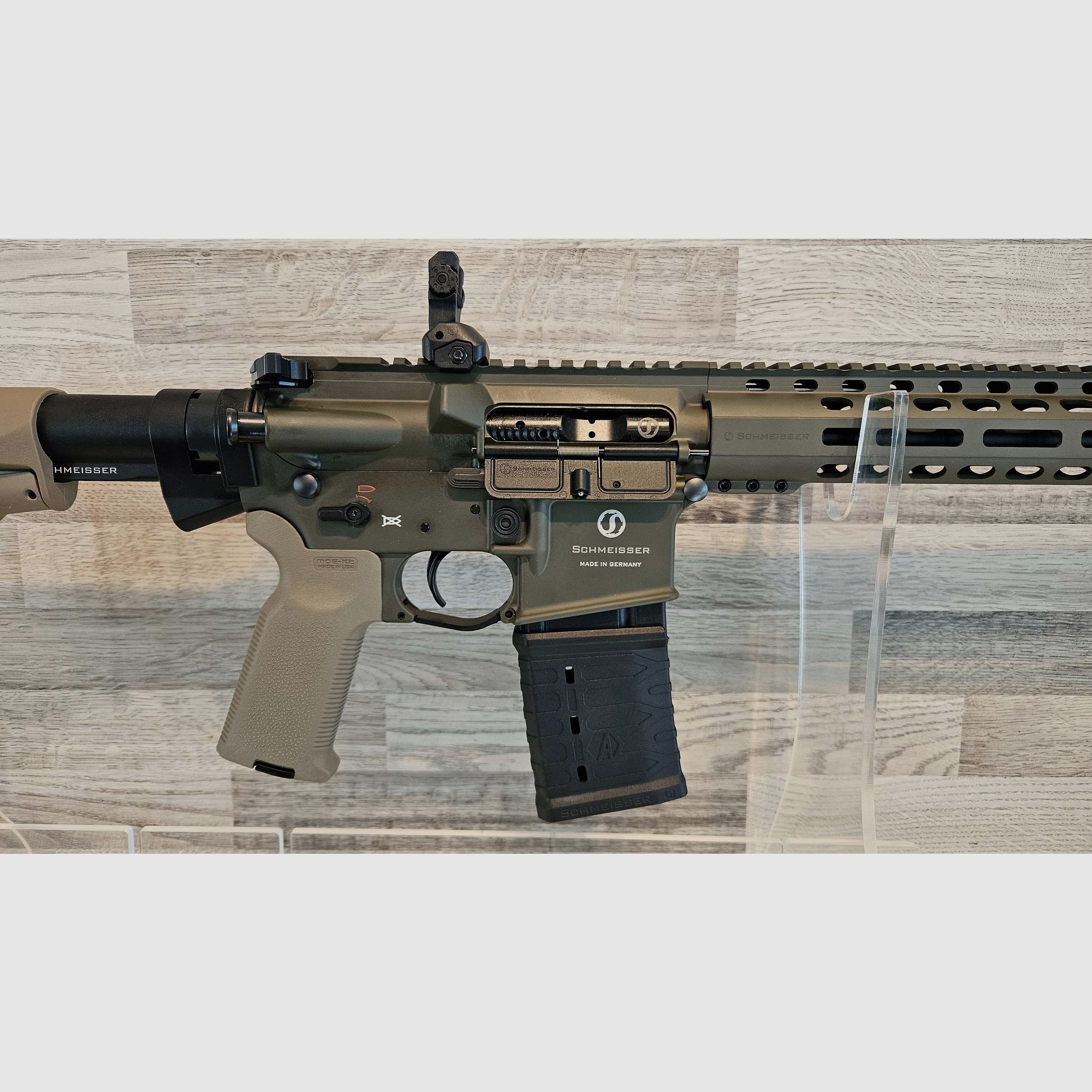 Neuware vom Fachhandel - Schmeisser AR15 M5FL Sondermodell MAGPUL 16,75" OD Green FDE Kal. .223Rem