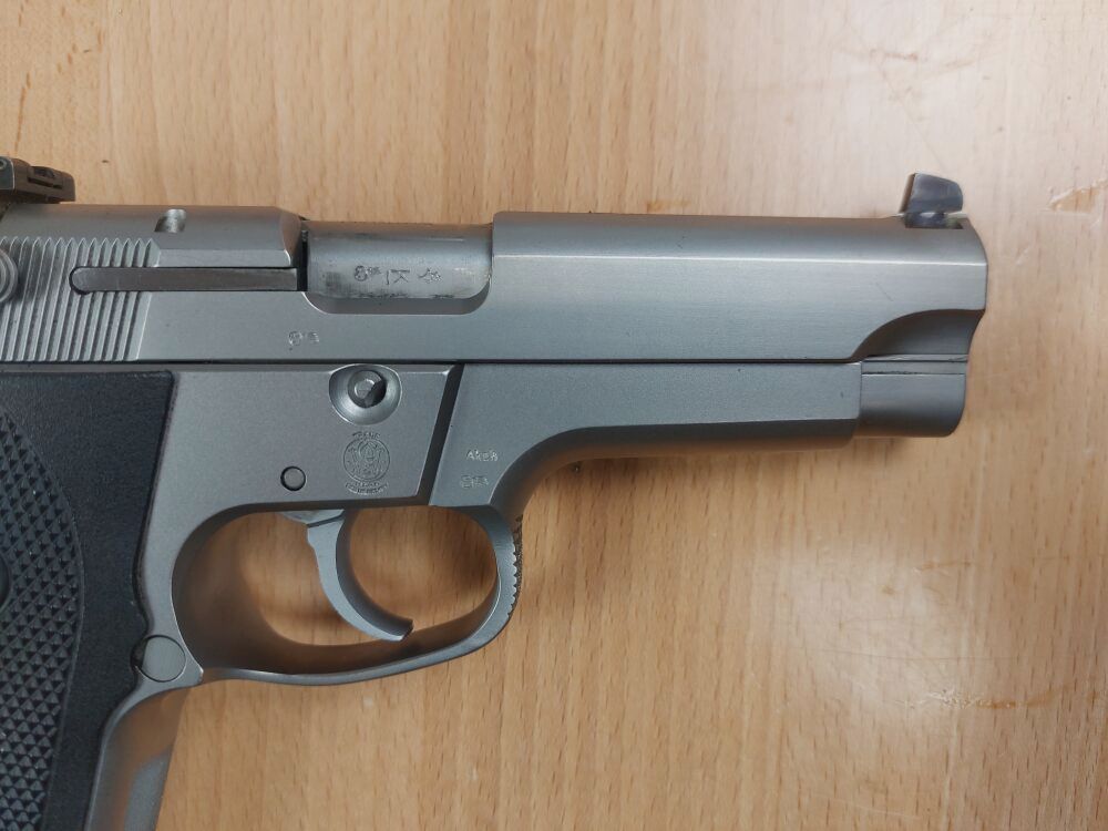 Smith & Wesson, USA M 5906