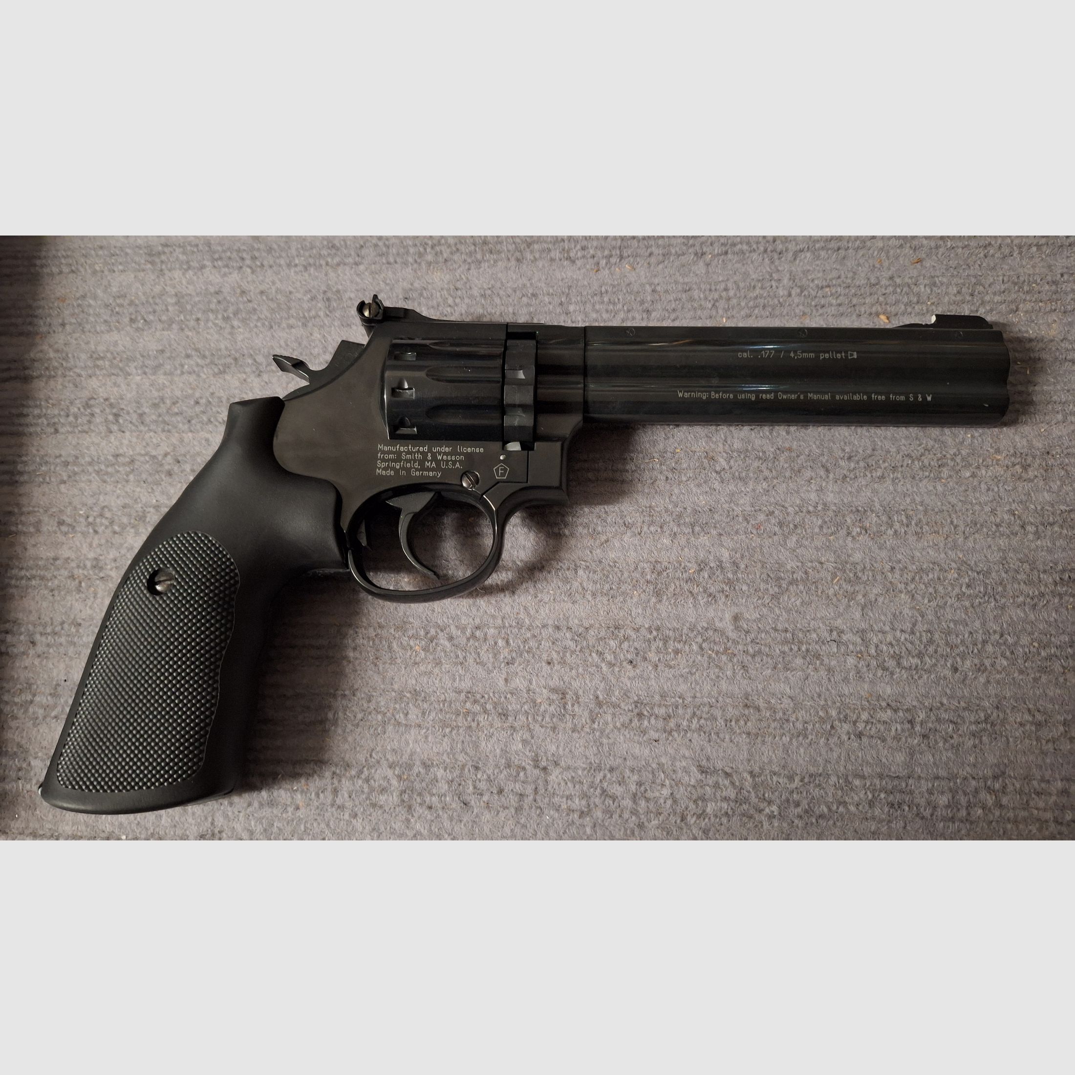 Smith & Wesson 586 - 6 pollici brunito 4.5mm Diabolo