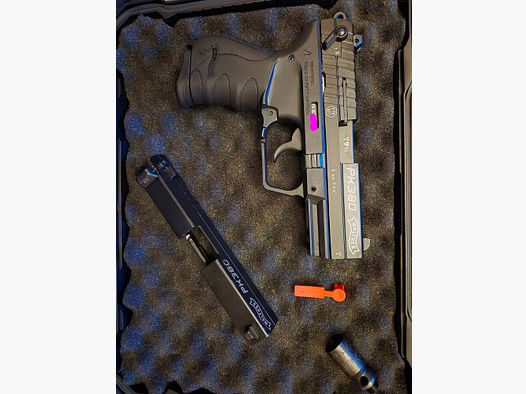 PK 380 --- ÉTAT = NEUF --- 9mm P.A.K --- NON TIRÉ --- NON UTILISÉ ---