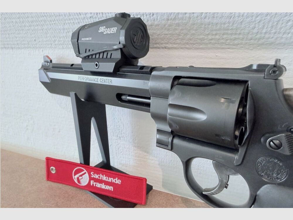 Smith & Wesson 629 Stealth Hunter Performance Center met SigSauer Romeo5