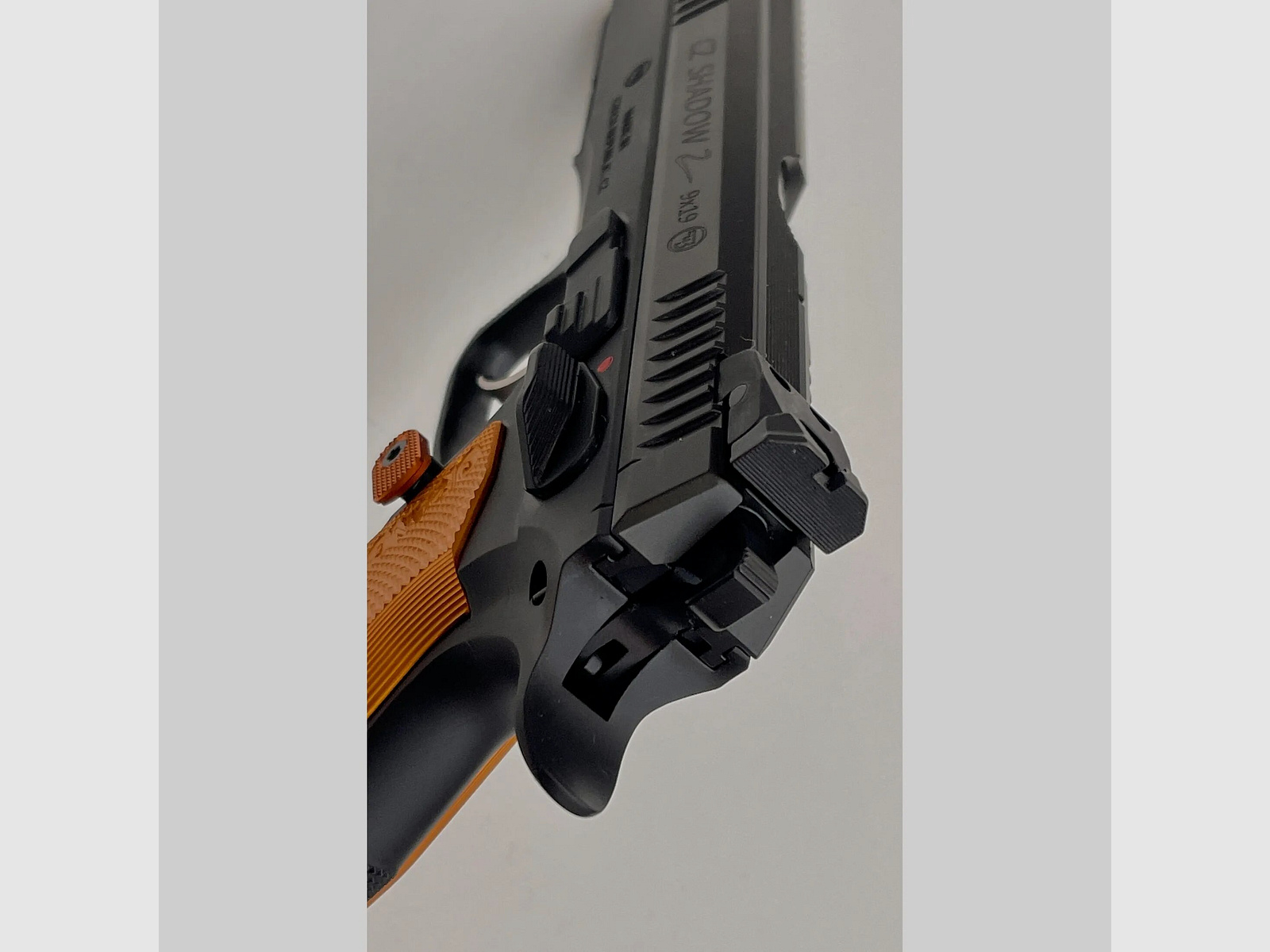 CZ Česká zbrojovka a.s. CZ SHADOW 2 Orange 9mmLuger