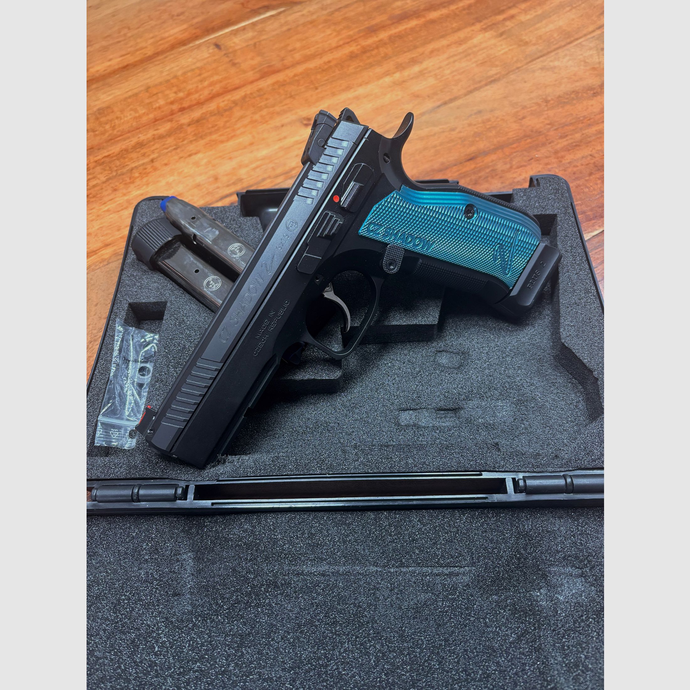 CZ Shadow 2 9mm – <2000 Schuss – 3 Magazine – sehr guter Zustand
