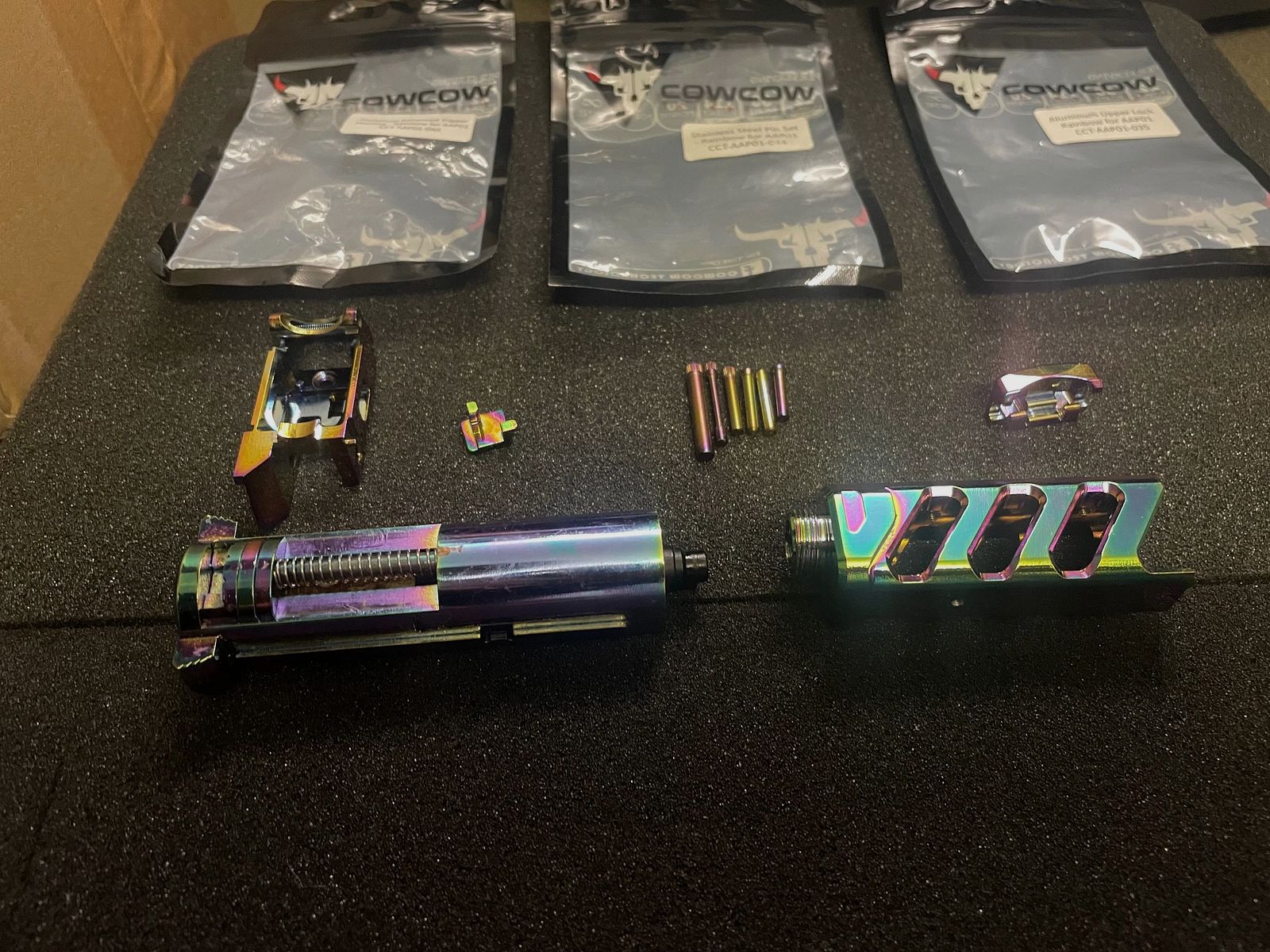 Collezione Airsoft - Tokyo Marui, HiCapa, WE - Beretta e AAP-01 aggiornamenti; portaplacca Zentauron Ares e molta attrezzatura