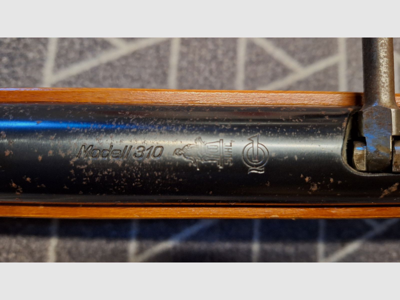 Haenel Suhl 310 air rifle with 12-round magazine + case!