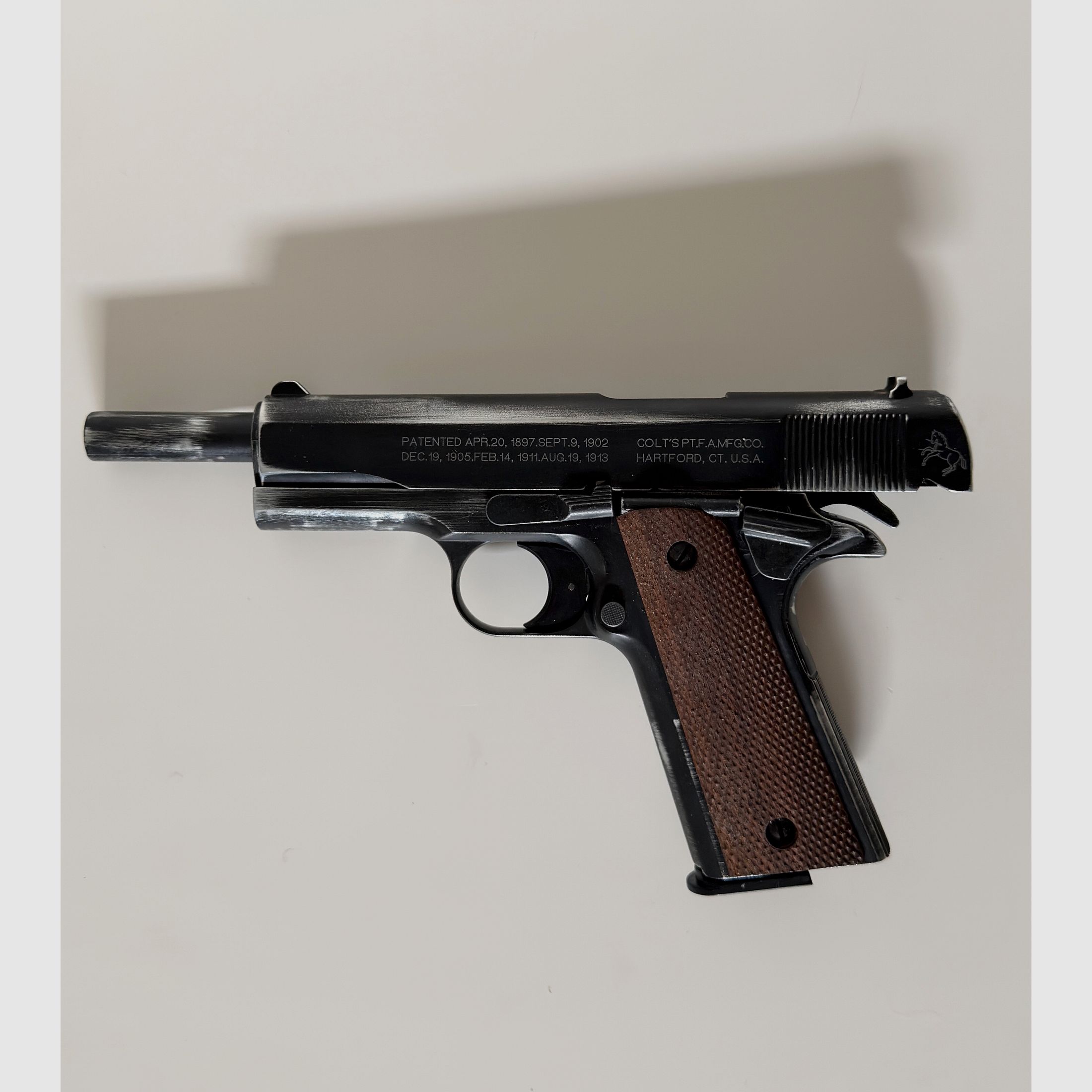 Colt Government 1911 A1 pistola a salve 9 mm P.A.K finitura antica con impugnature in legno NUOVA