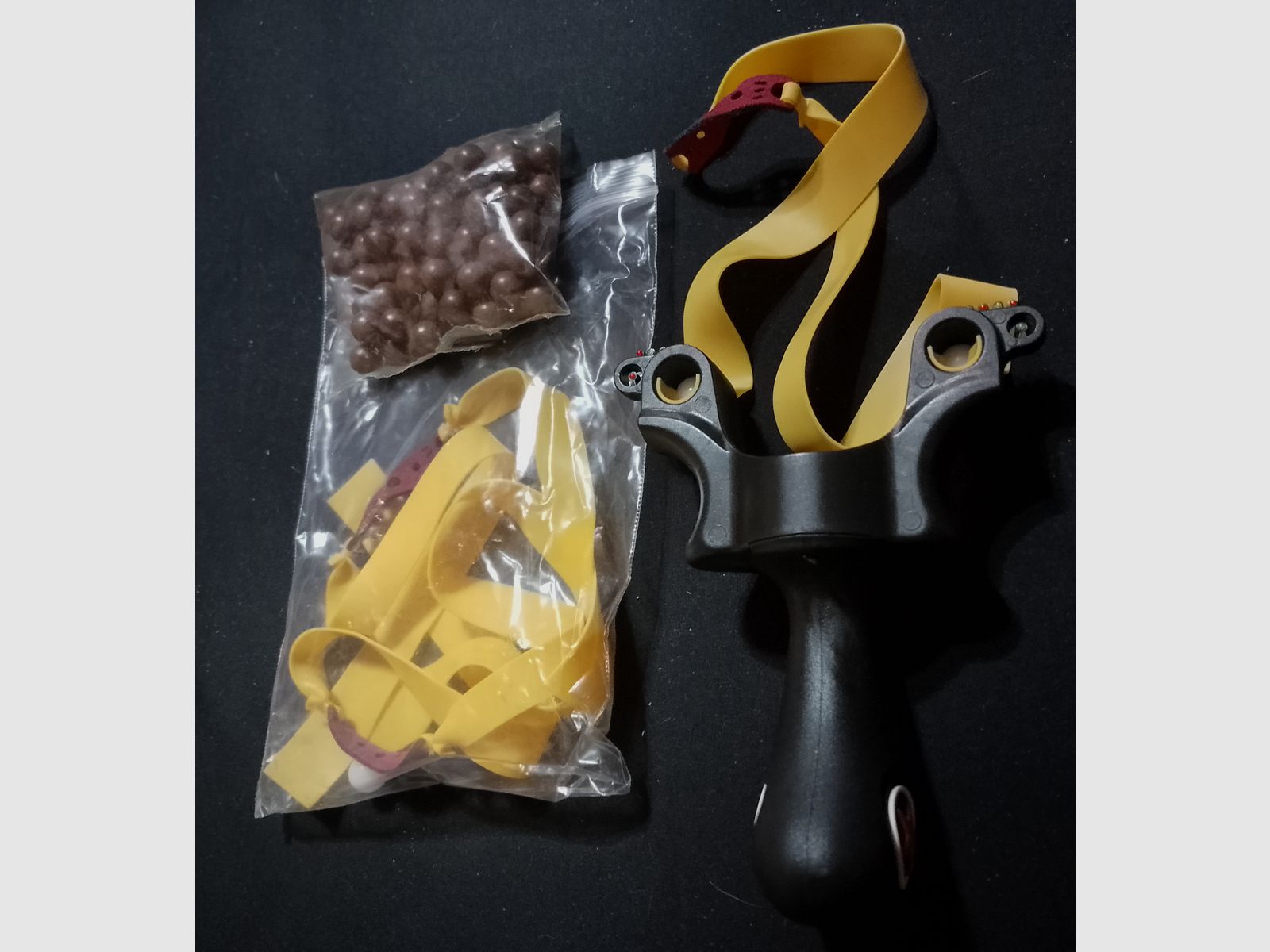 Steinschleuder Zwille neu mit Bio kugeln Munition Ersatz Gummis Bänder 