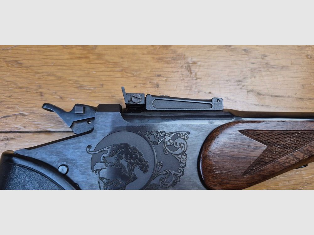 Très ludique Pistolet Thompson Center – Modèle Contender – Canon 10 pouces – Calibre 30-30 ou 30WCF – Arme de Rochester de début 1979 – Très beau bois – Très adaptée poignée Pachmayr – Superbe canon octogonal – Excellente Mécanique et détente – Belle arme d&rsquo;entrainement et de précision – TBE/TBE+, image 28 sur 30