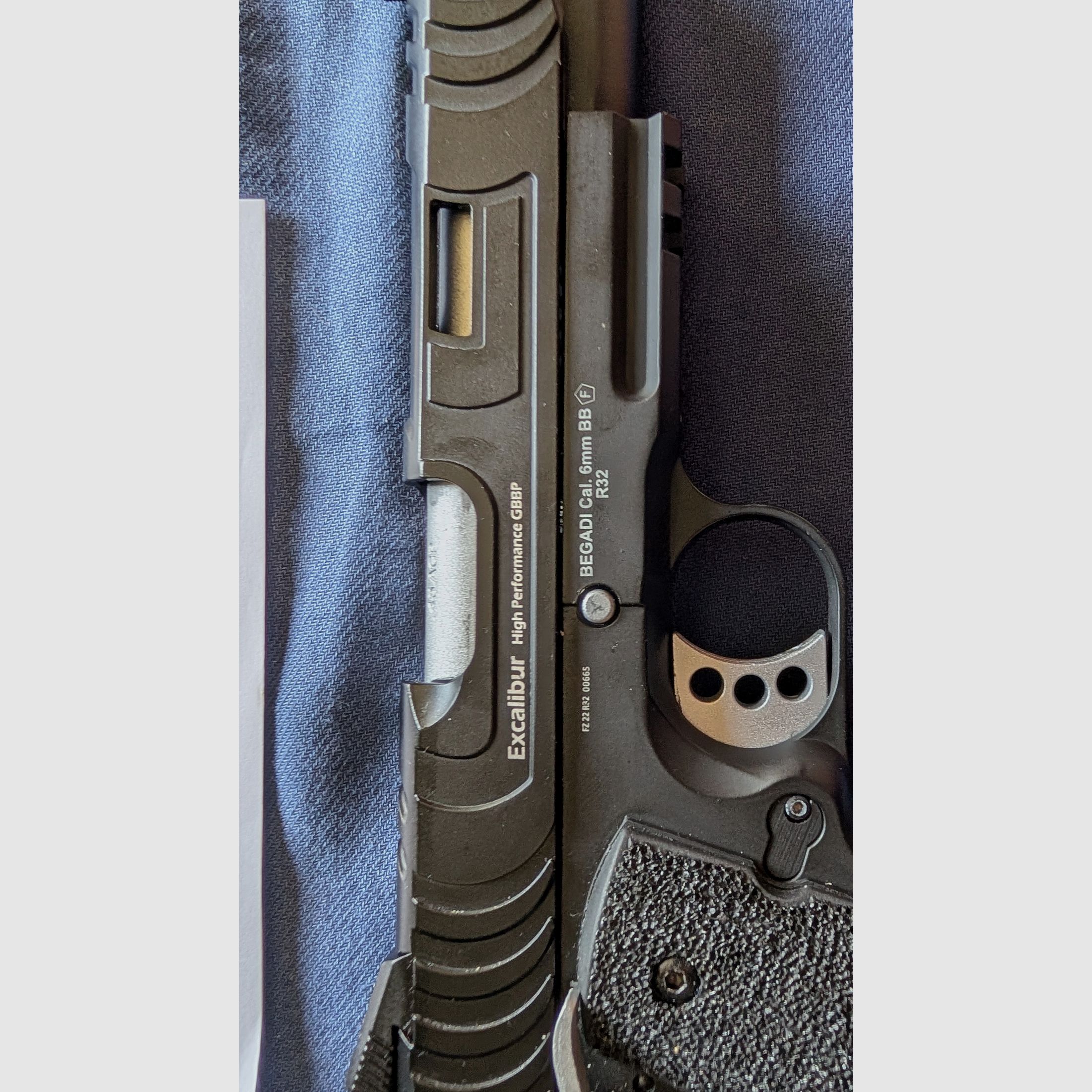 Army Armament R32 Excalibur – Begadi Special Version 4 Magazine