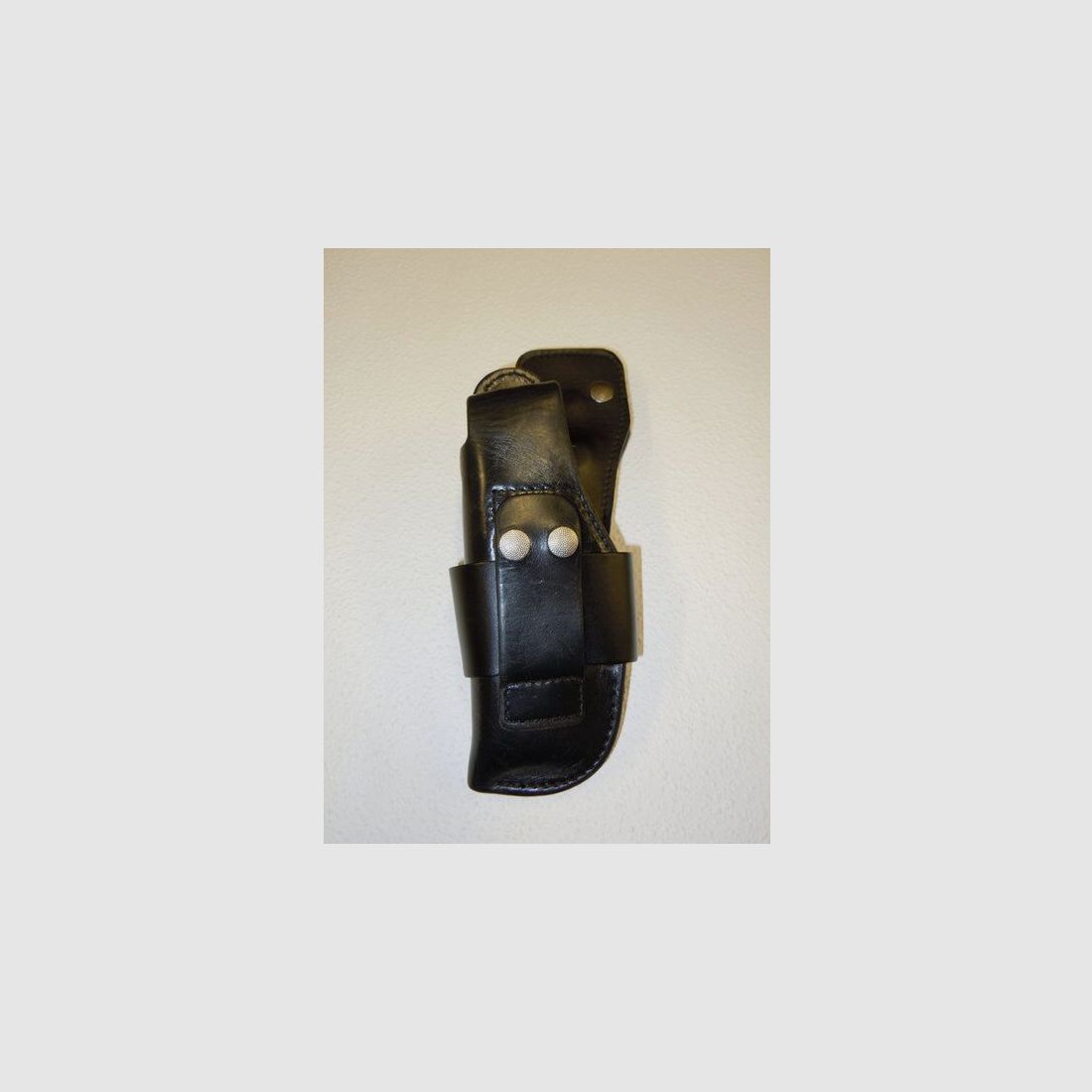 Lederholster Firma Höppner und Schuhmann Gürtel- Schwarzes Holster für Pistole SIG SAUER P6 und P225