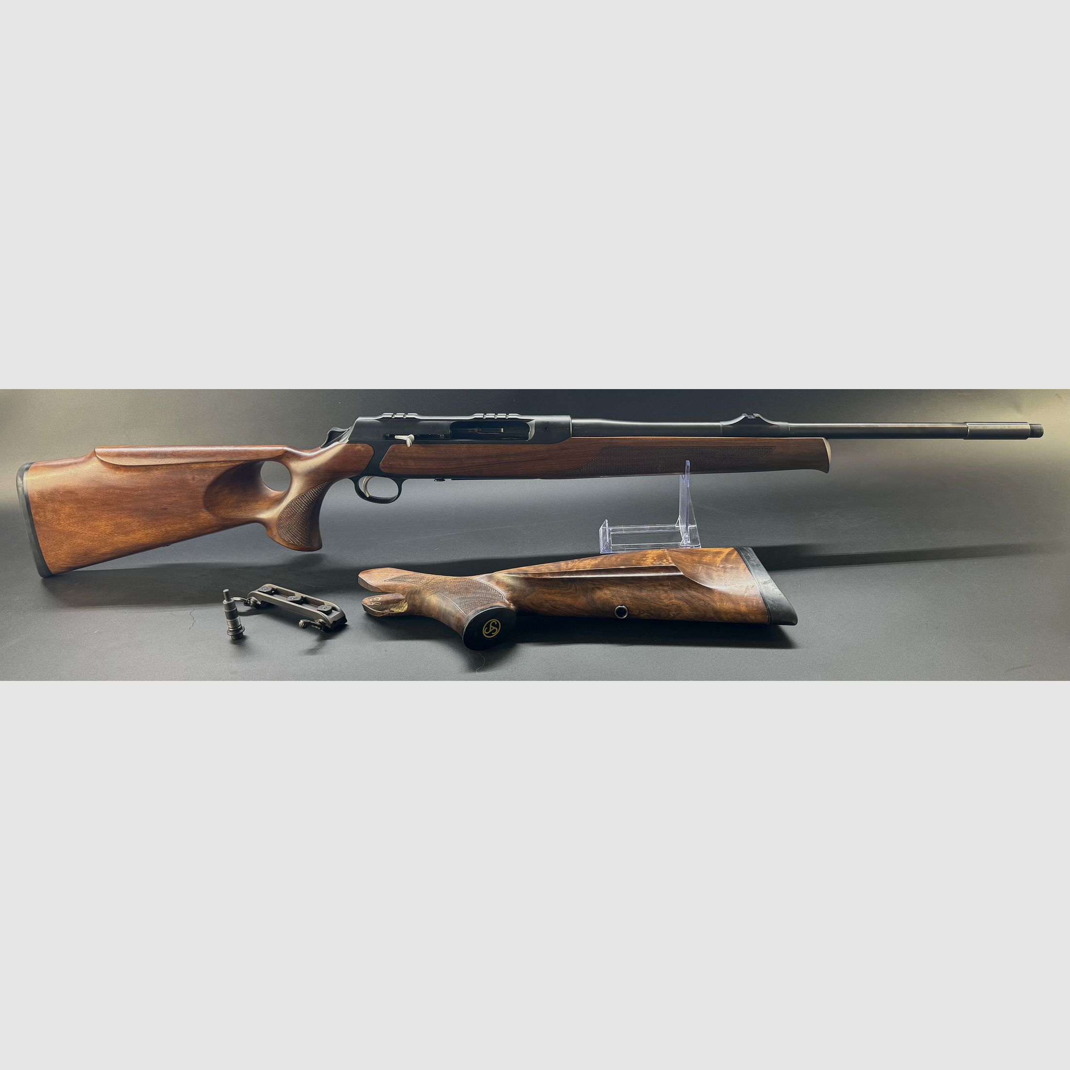 Sauer 303 - Semiautomatico; Cal.: .30-06Spring + regolazione gas variabile + montaggio Sauer per guida Zeiss