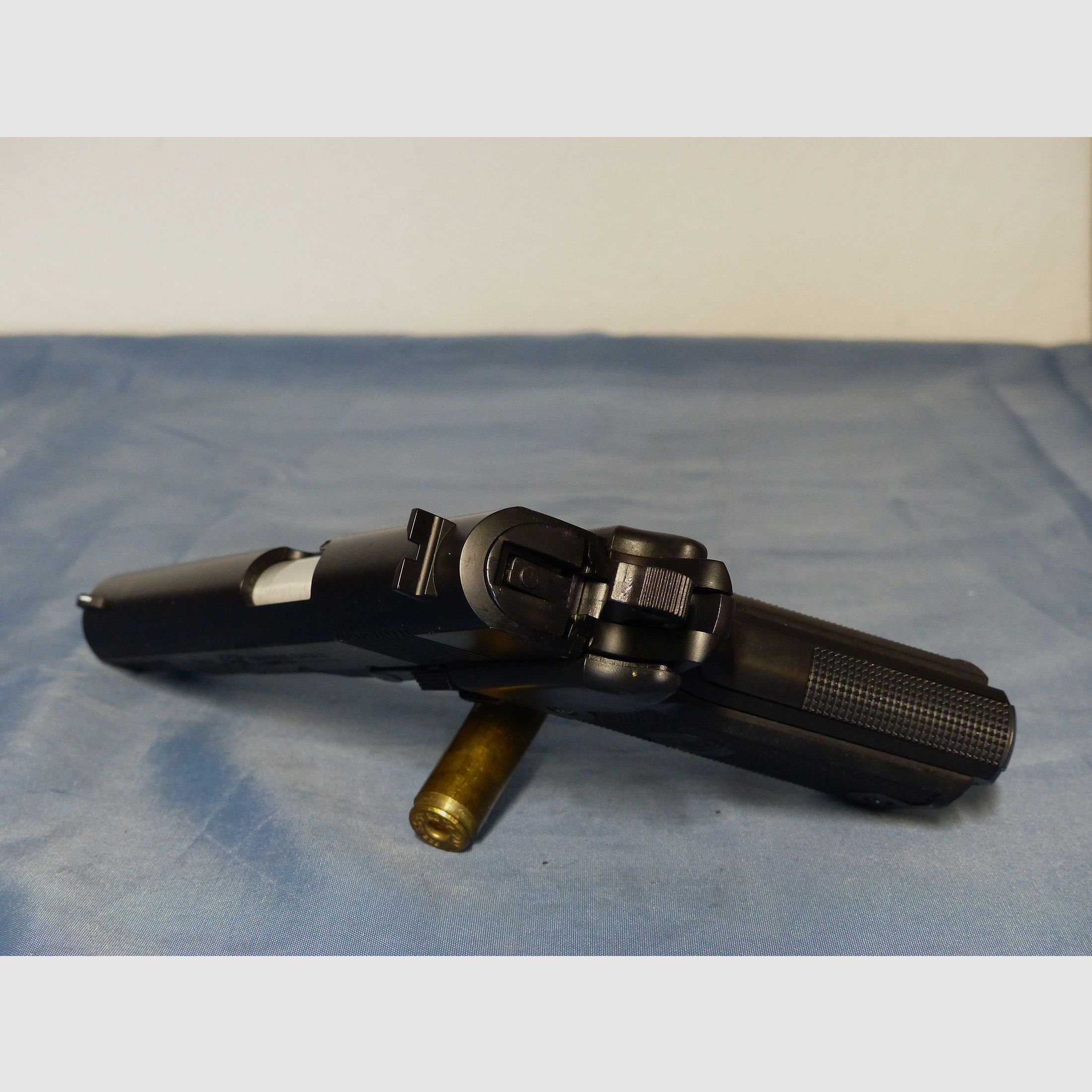 Colt Black Hop Up Type van KWC Soft Air Double Eagle Kal. 5,5mm