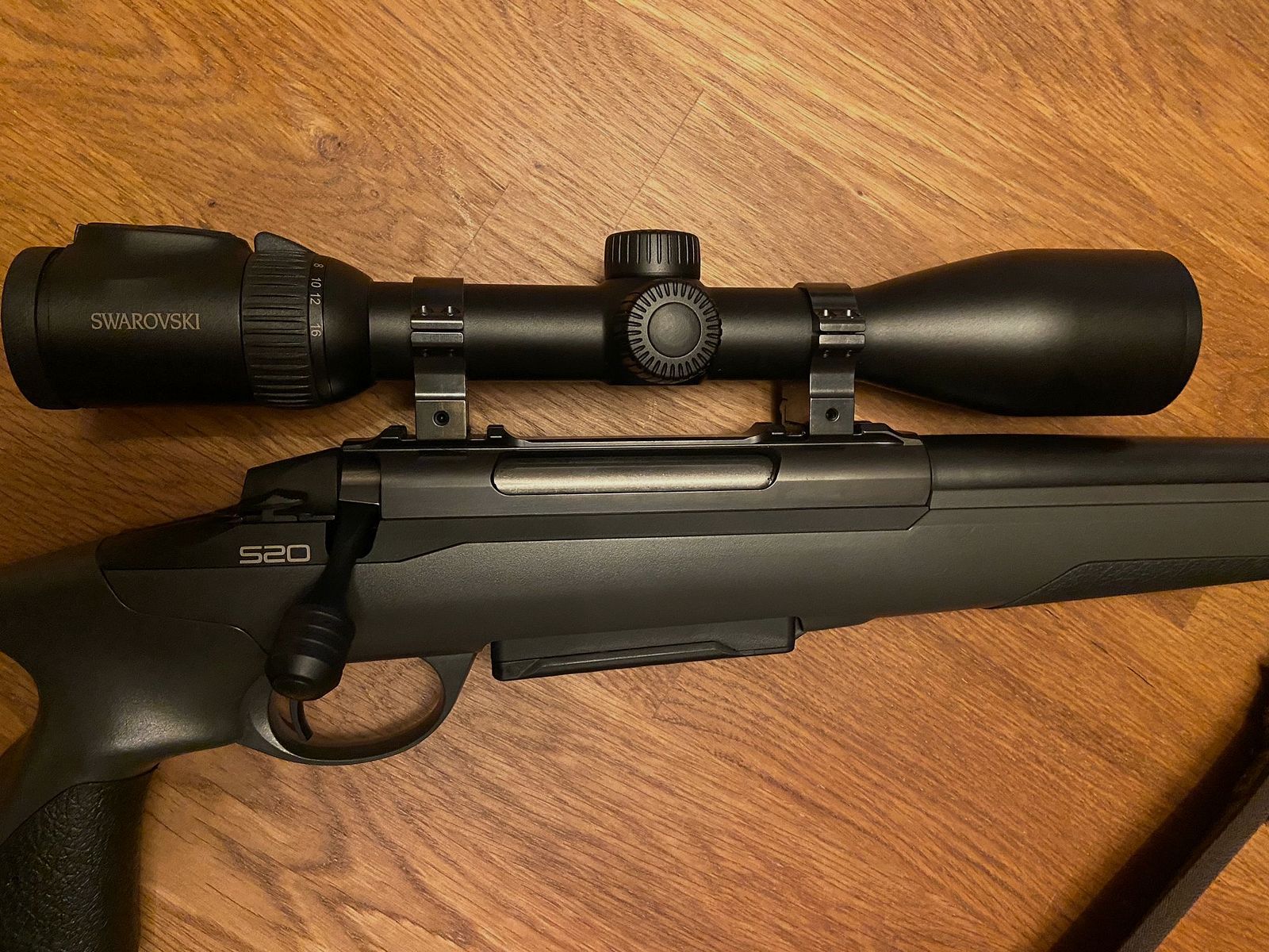 Sako S20 en calibre .308 con Swarovski Z8i 2-16x50 y silenciador
