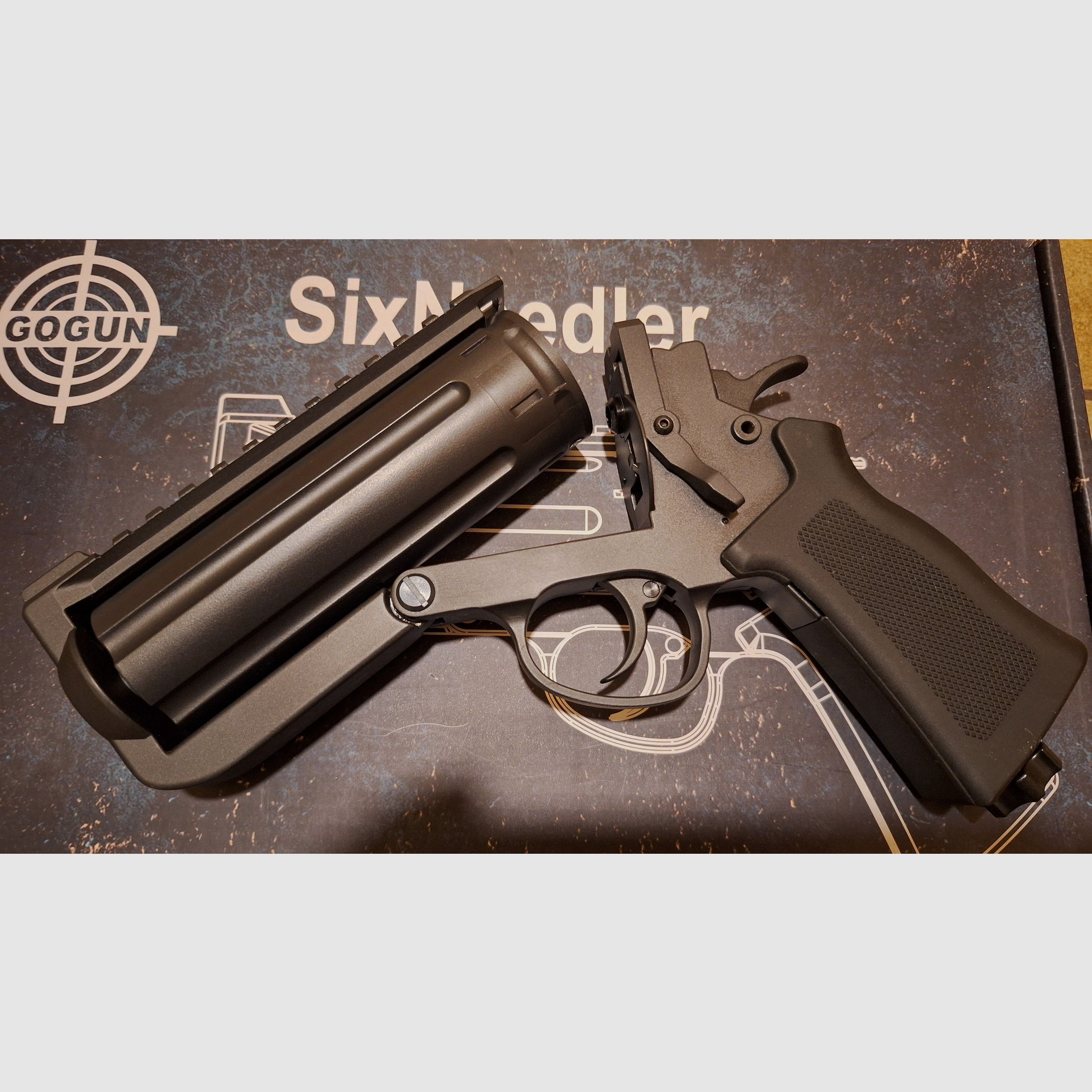 GoGun Revolver Six Needler Deluxe Kit + Red Dot + Diabolos TPU