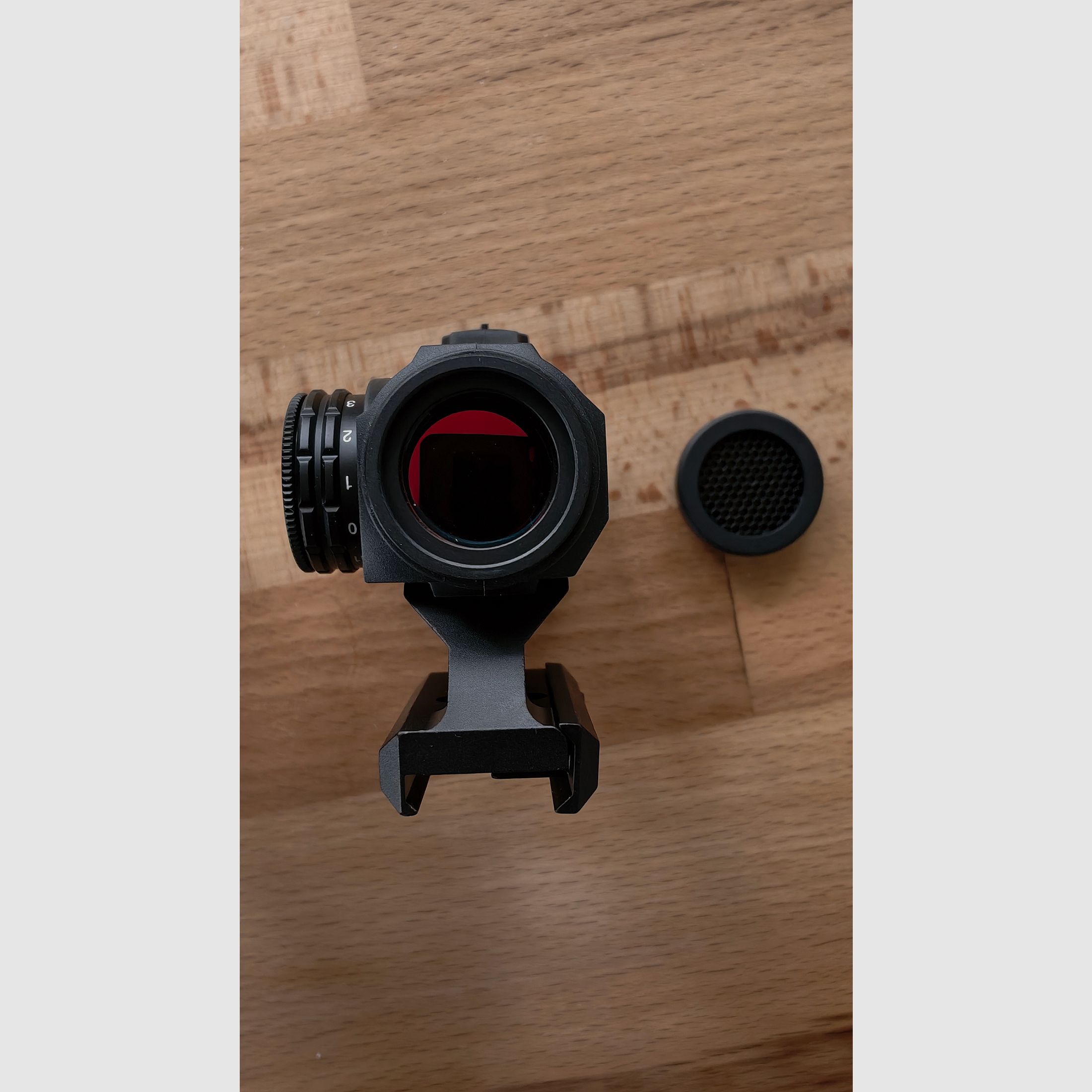 Red Dot und Vergrößerungsglas von Vector Optics