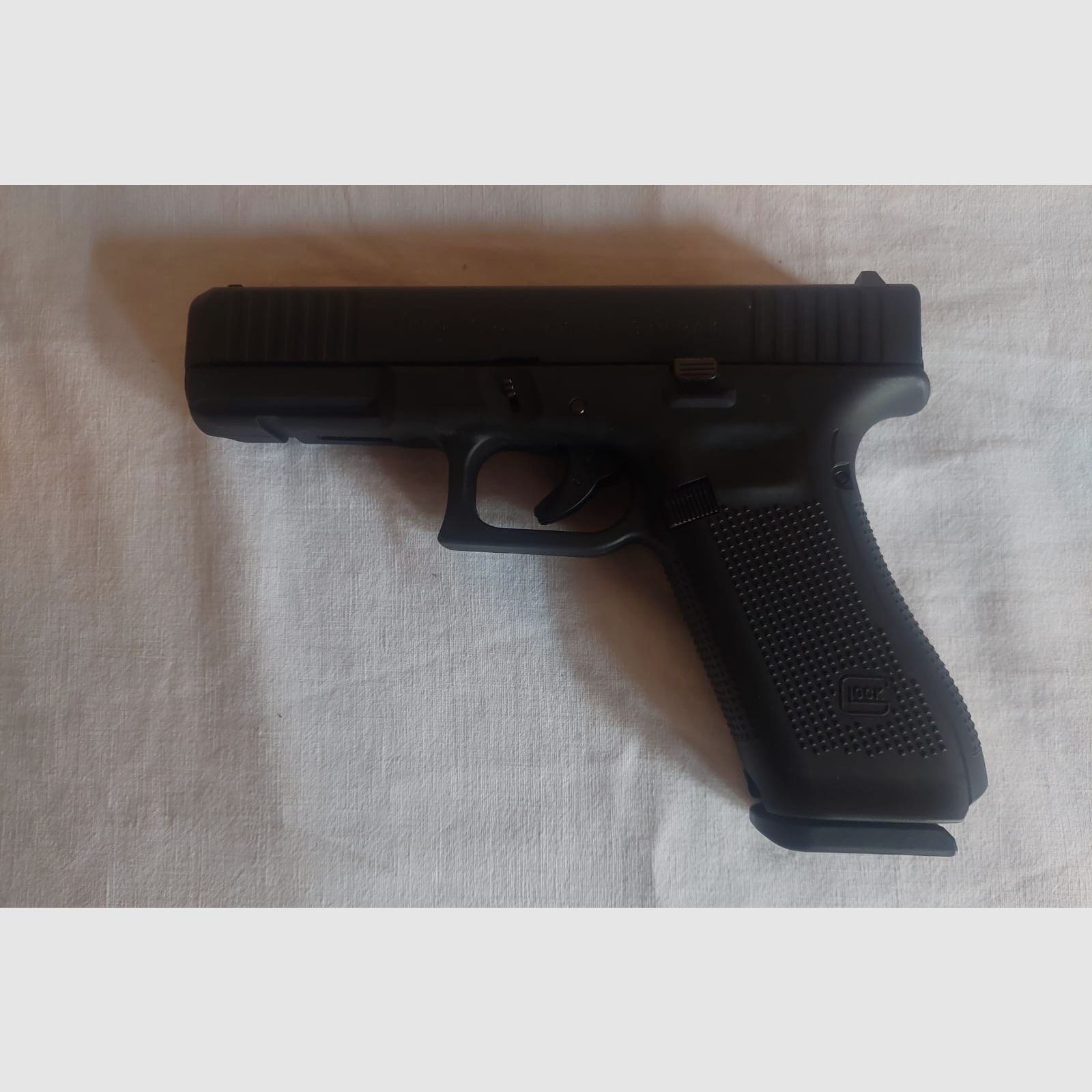 Glock 17 Gen 5 9mm P.A.K + Zubehör 