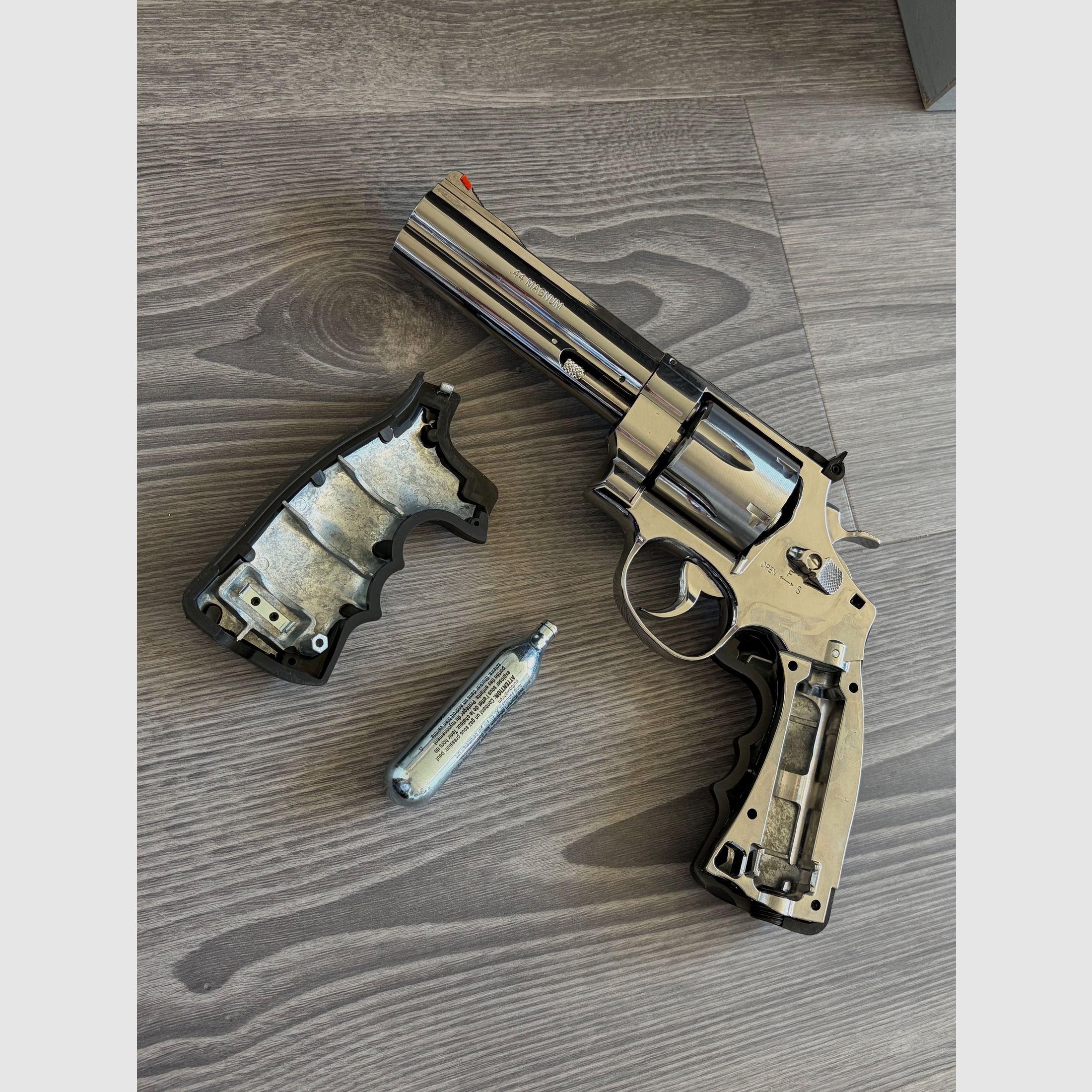 Smith and Wesson co2 Revolver 629 5“ N E U