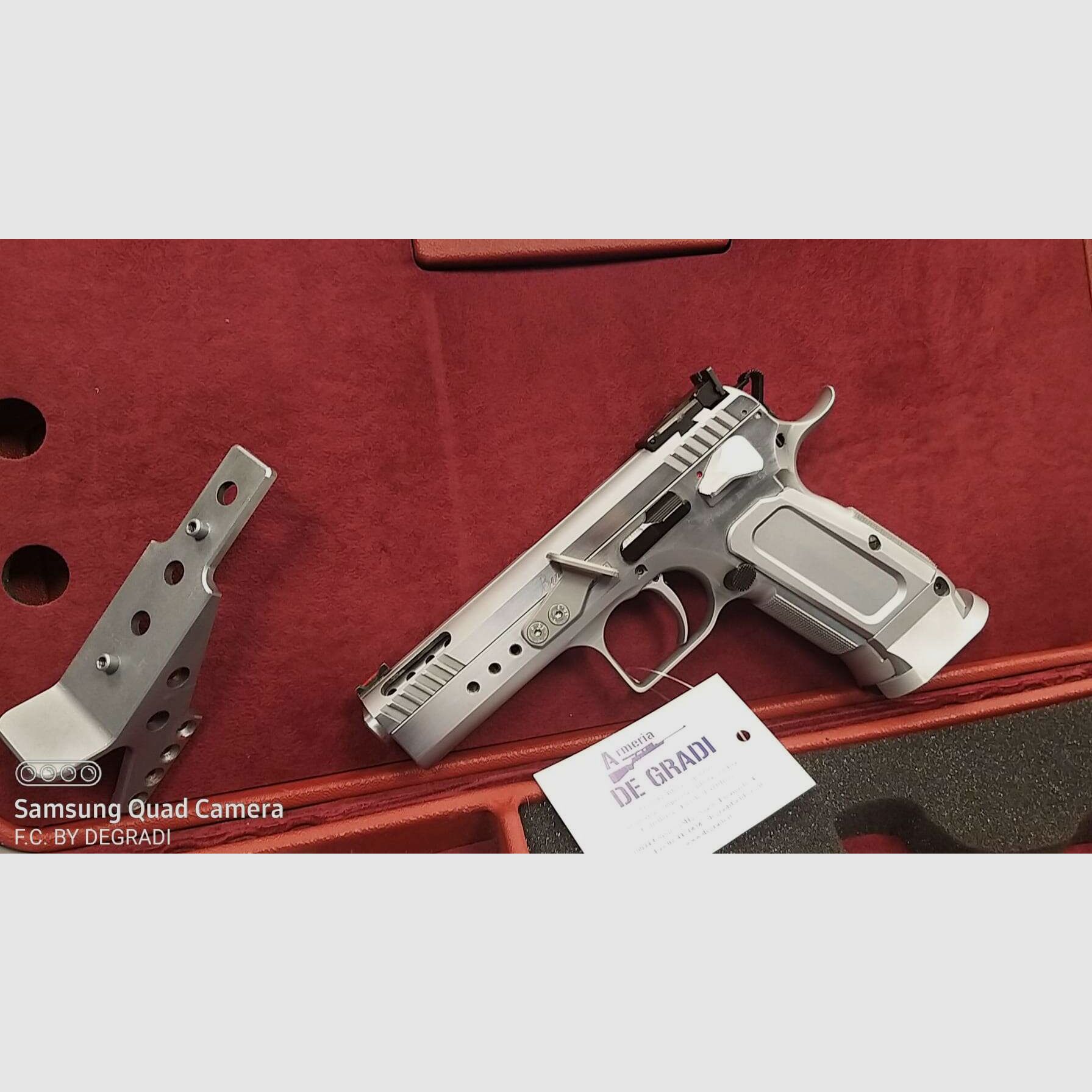 TANFOGLIO BUZZ CUSTOM CALIBER 40 SW, image 1 of 4