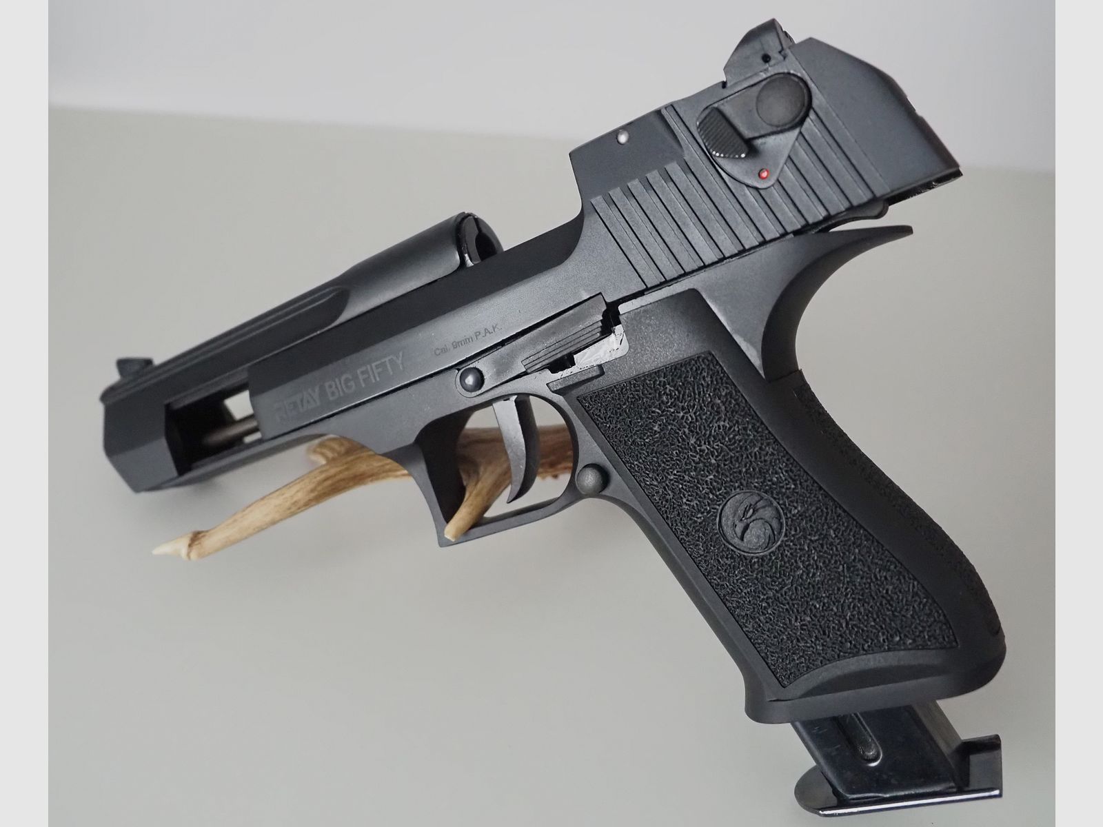 Retay Big Fifty pistolet alarmowy 9mm P.A.K. oksydowany