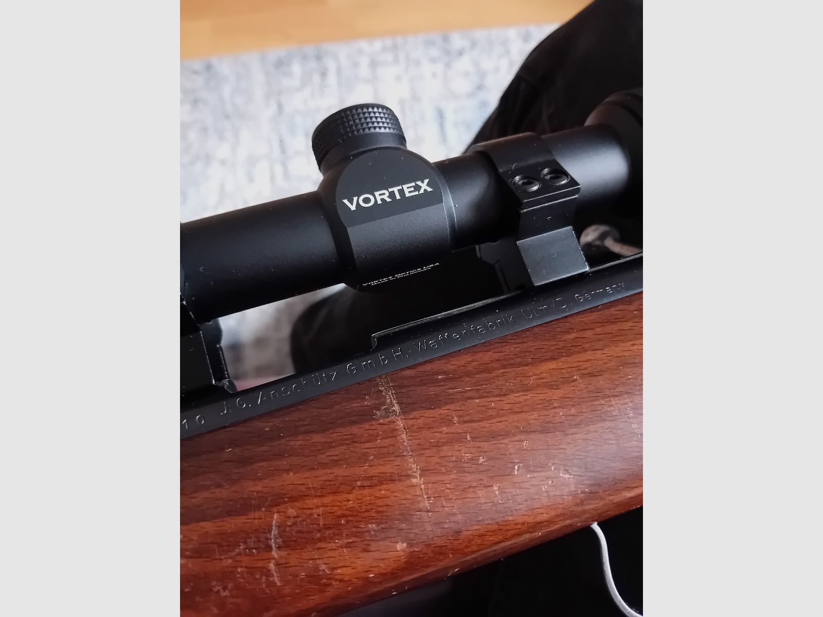 Karabin Anschütz model 1393 kal. 22 z lunetą Vortex Diamondback 3,5-10x50