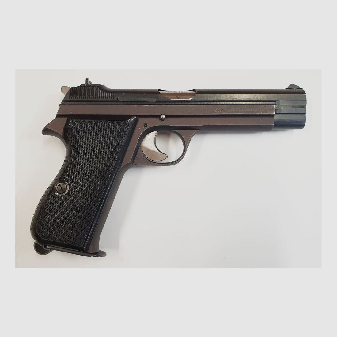 SIG Pistole SIG P210-2 im Kaliber 9mm Luger (9x19) Inkl. Holster und Reservemagazin,MADE IN SWITZERLAND