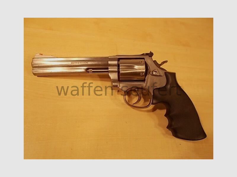 Smith & Wesson 686-5 6-Inch Stainless Revolver