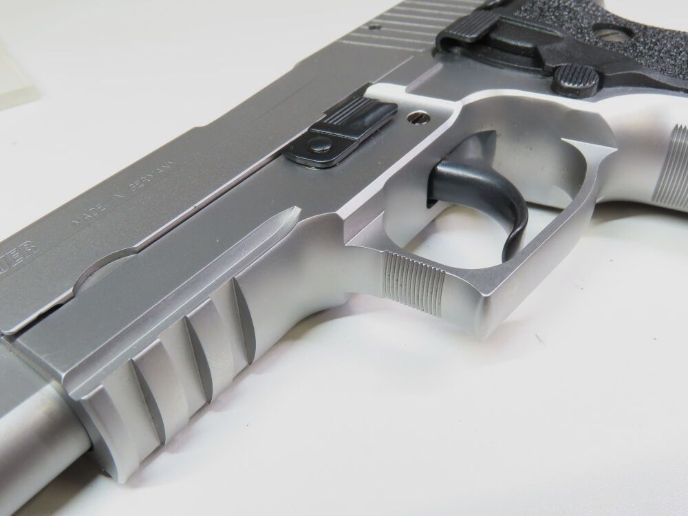 SIG Sauer P226