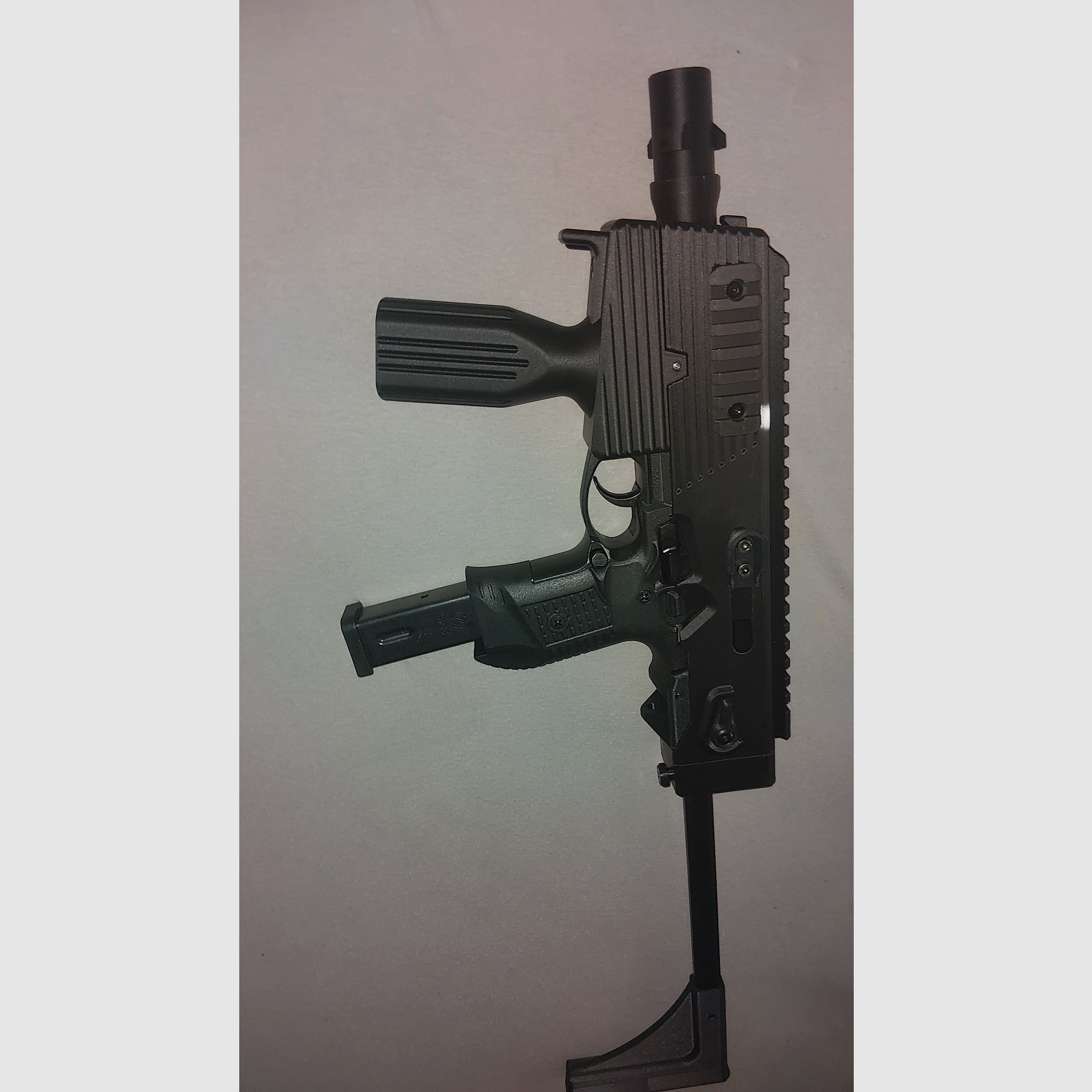 Schreckschuss im TMP/MP9 Style 