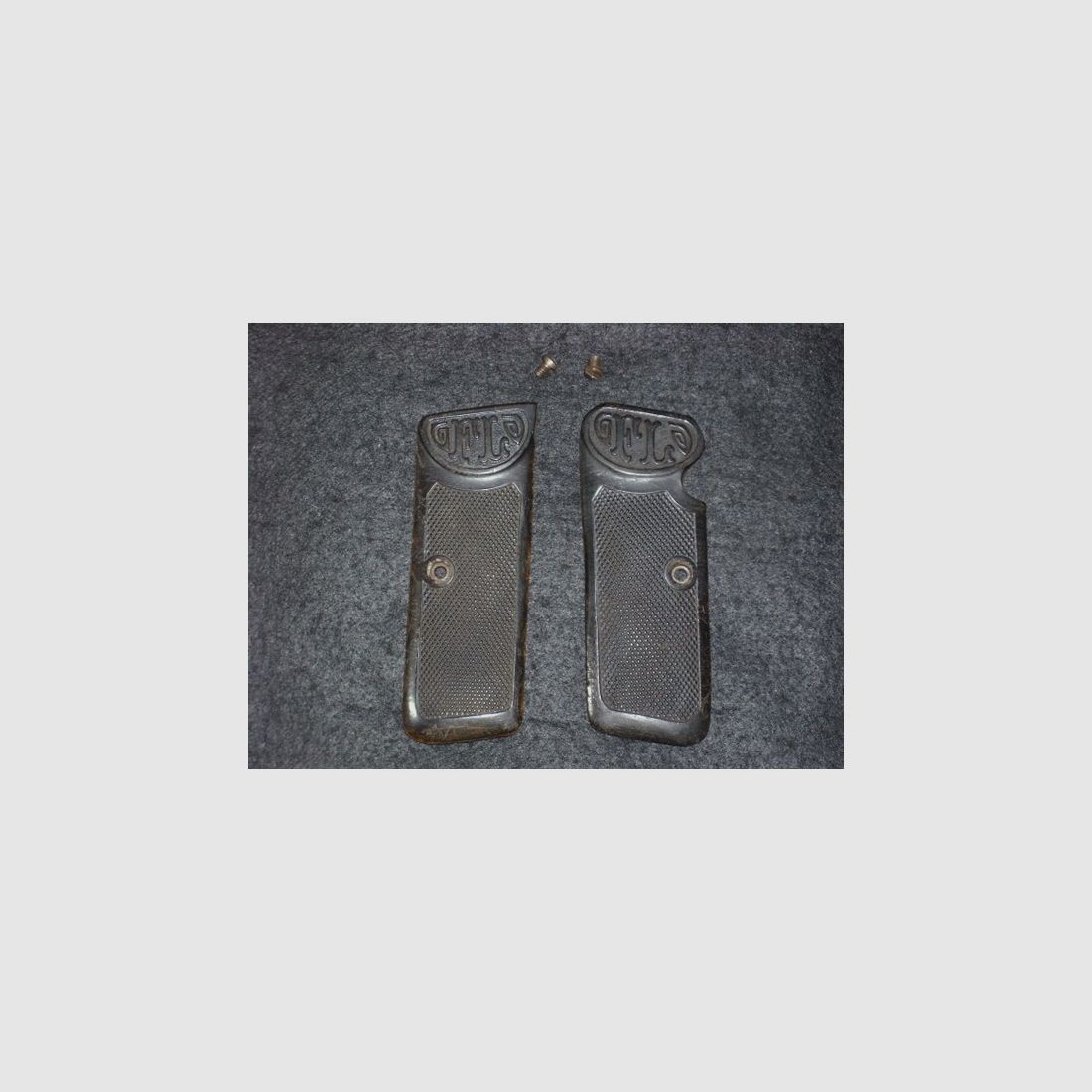 Langenhahn Griffschalen mit Schrauben Orig