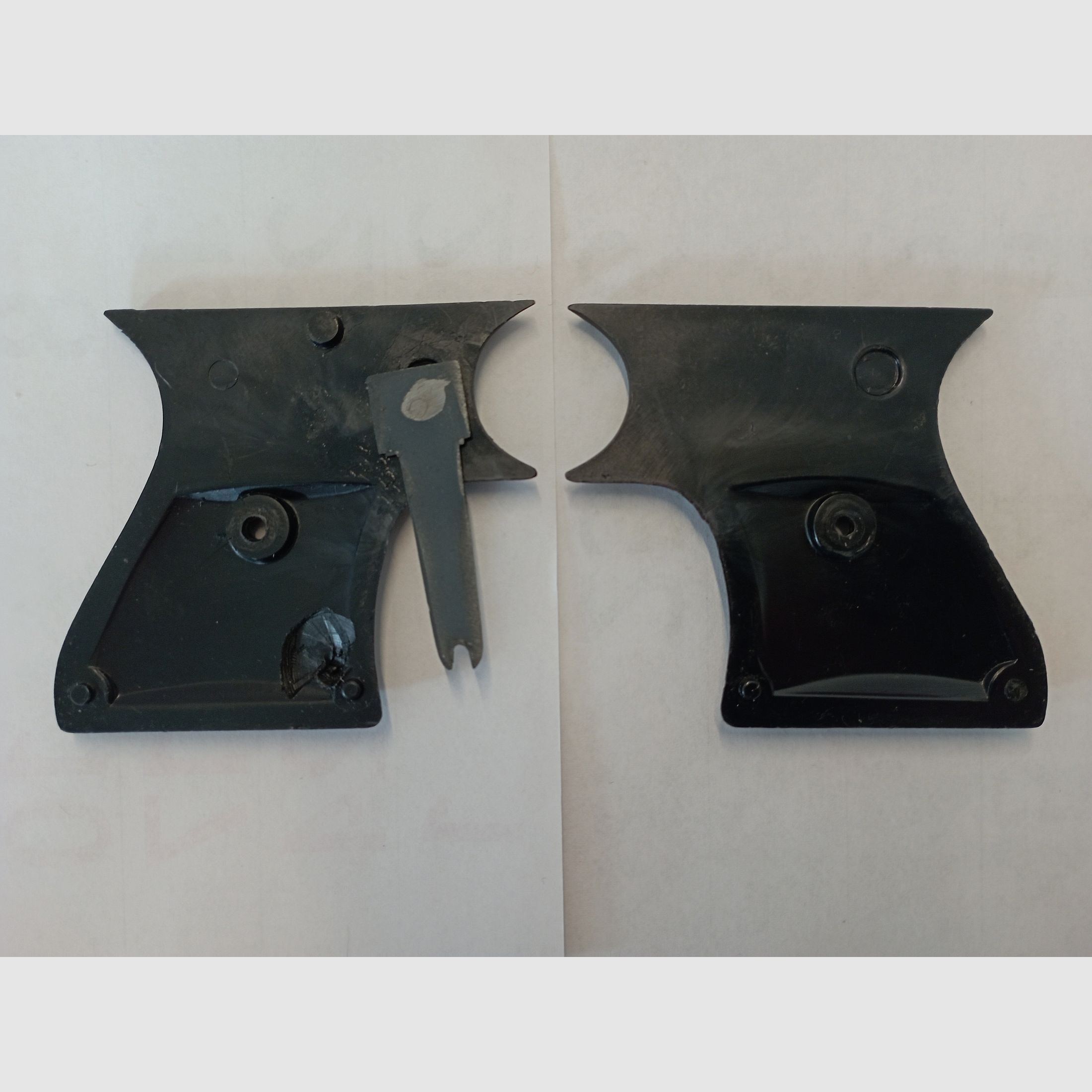 Griffschalen für EM-GE Mod. 320 J