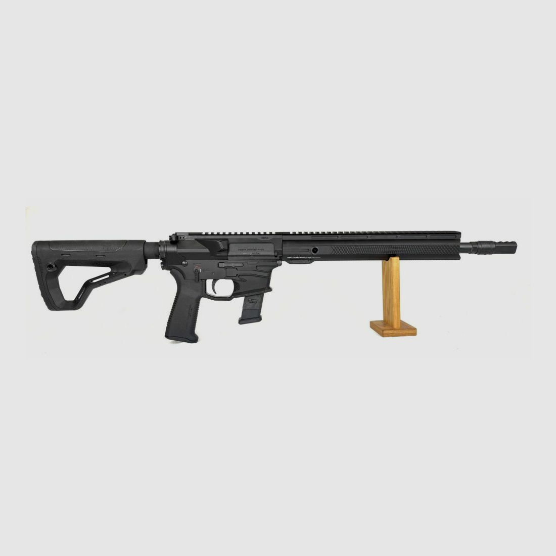 HERA Arms 9mm Hera Arms Selbstladebüchse The 9er Gen4 13,5″PCC mit Glock Lower