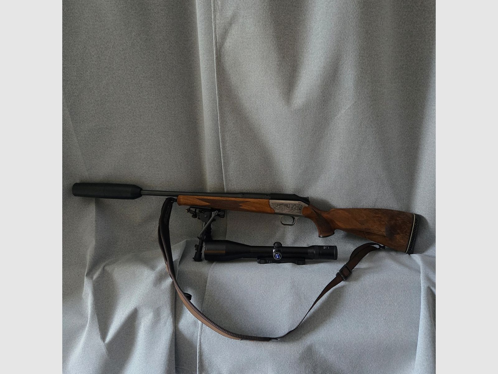 Blaser R93 als Gesamtpaket mit Schalldämpfer und Ziehlfernrohr von Zeiss