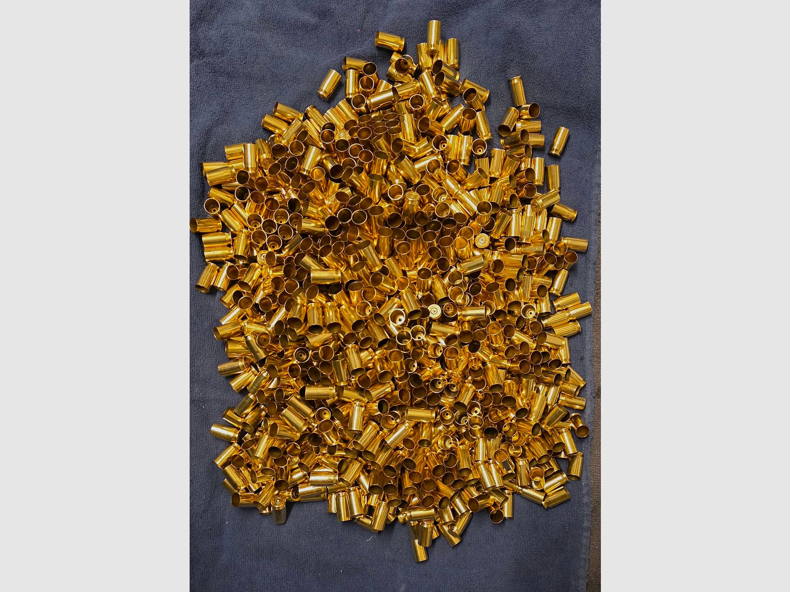 950 pieces. .45 ACP cases